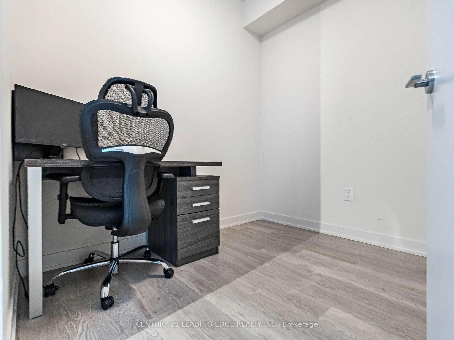 Photo 9 of Unit 402, 212 King William Street, Hamilton, Beasley — HOMEH