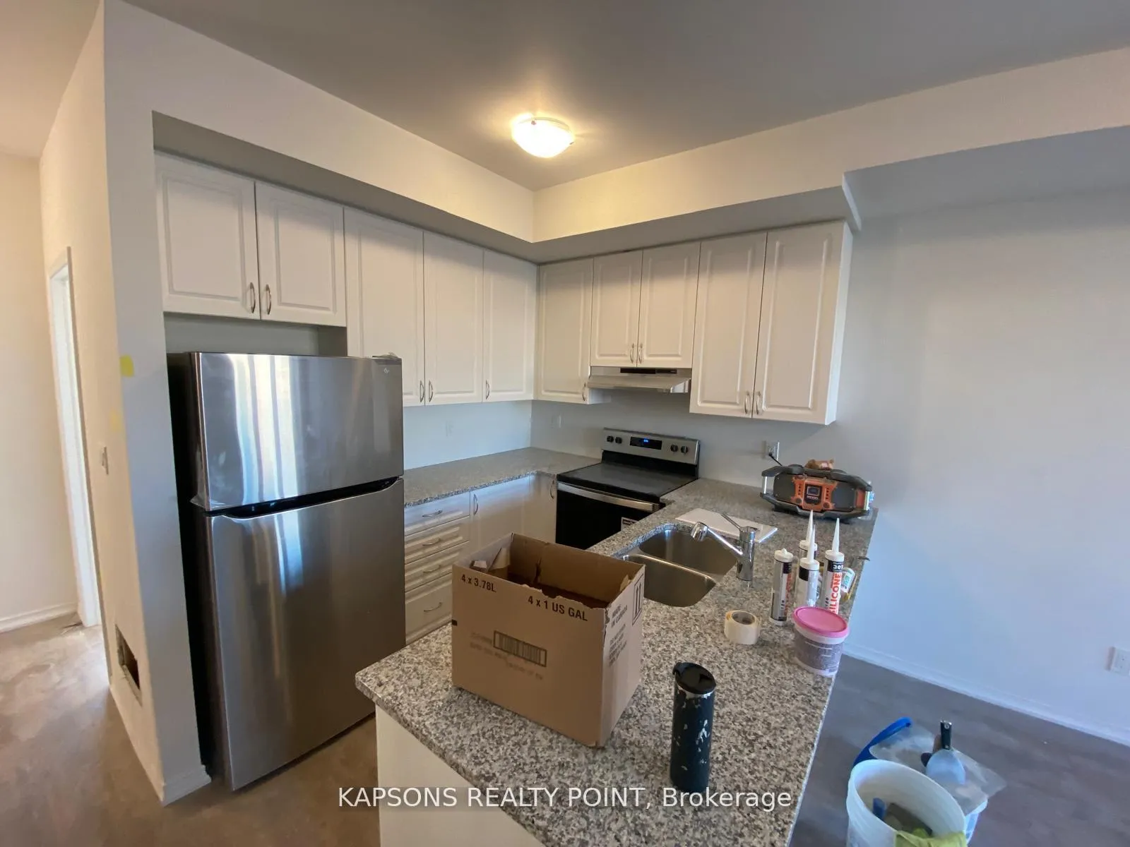 Photo 4 of Unit 23, 251 Danzatore Path, Oshawa, Windfields — HOMEH