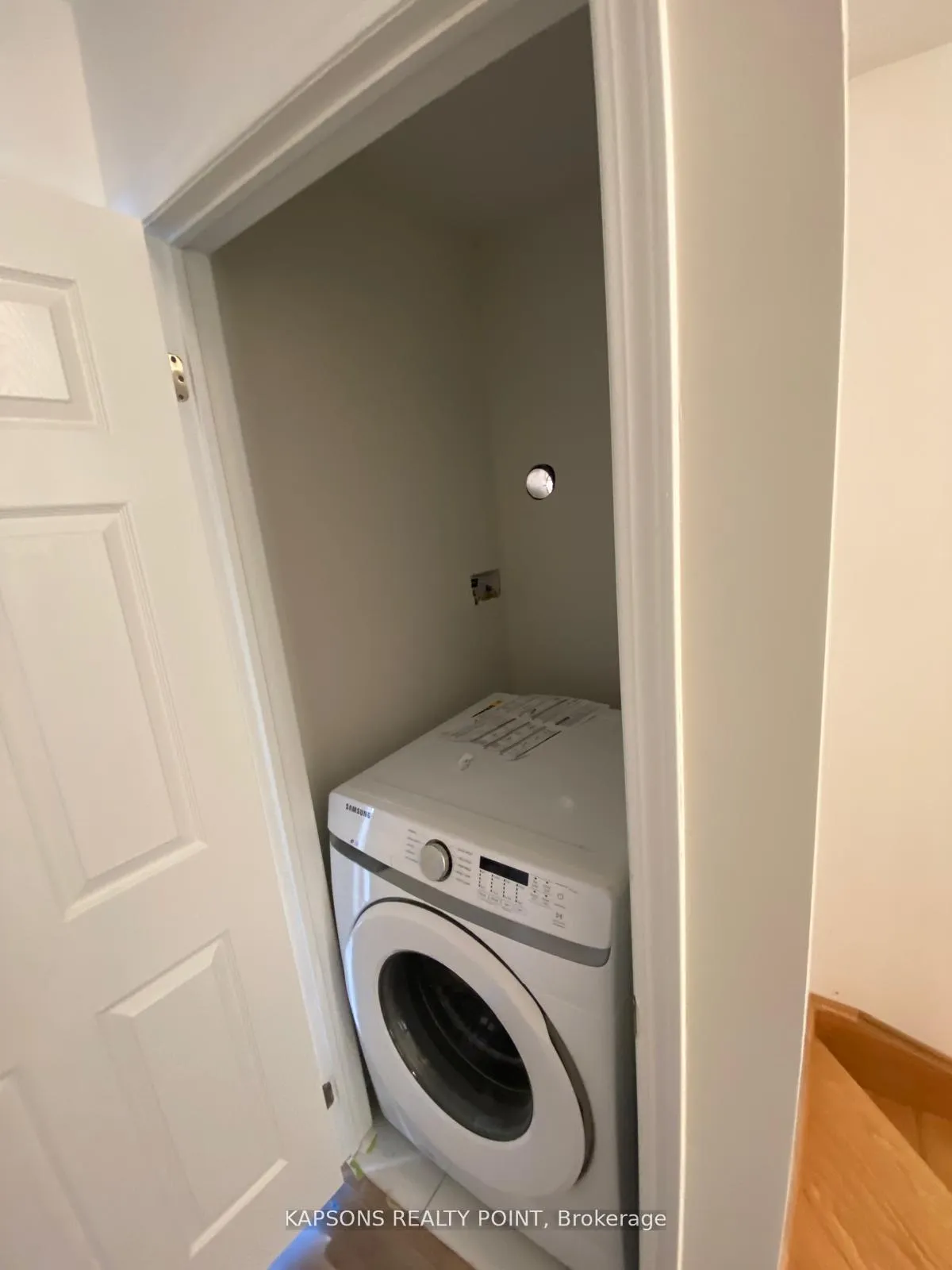 Photo 10 of Unit 23, 251 Danzatore Path, Oshawa, Windfields — HOMEH