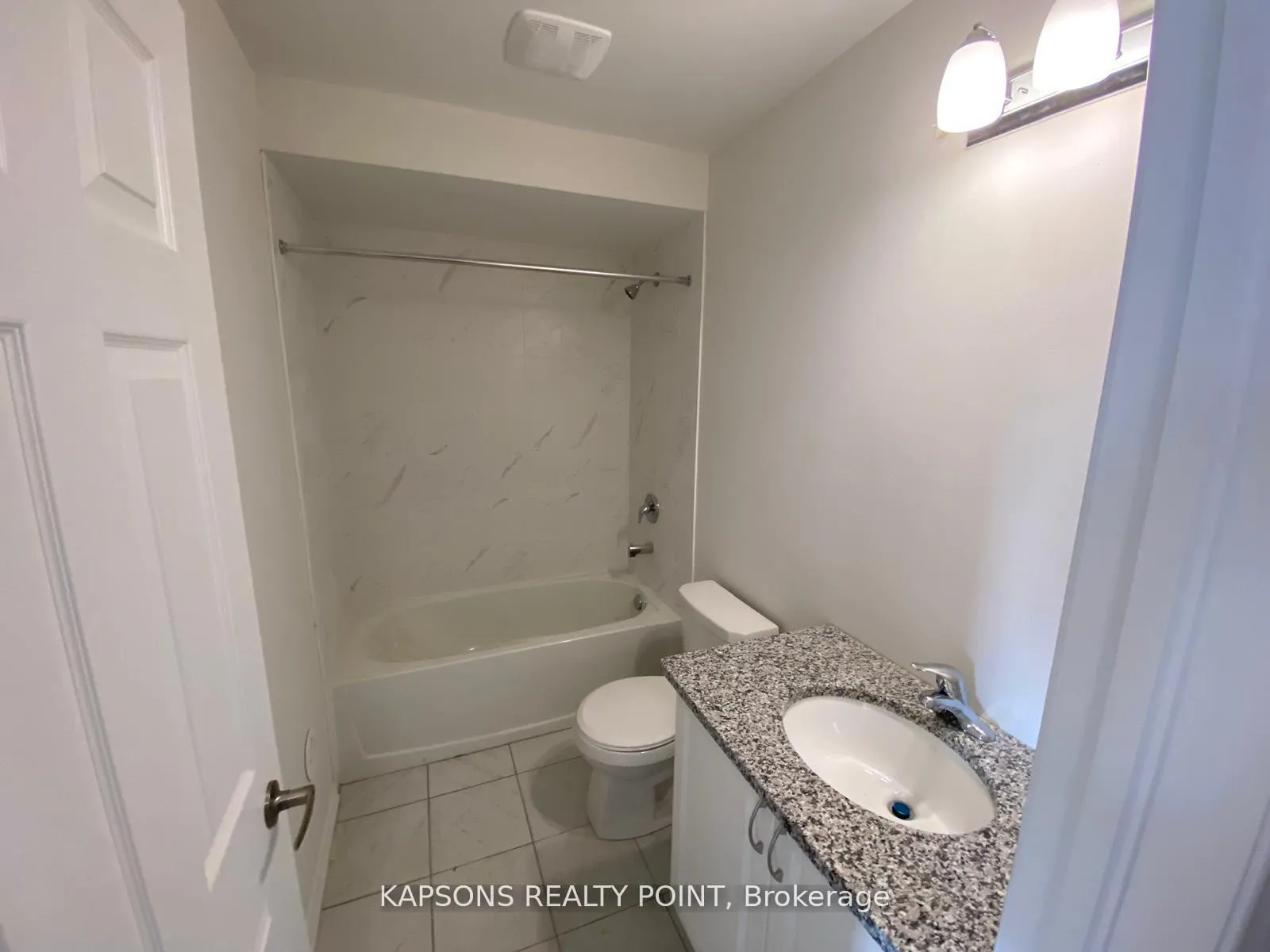 Photo 11 of Unit 23, 251 Danzatore Path, Oshawa, Windfields — HOMEH