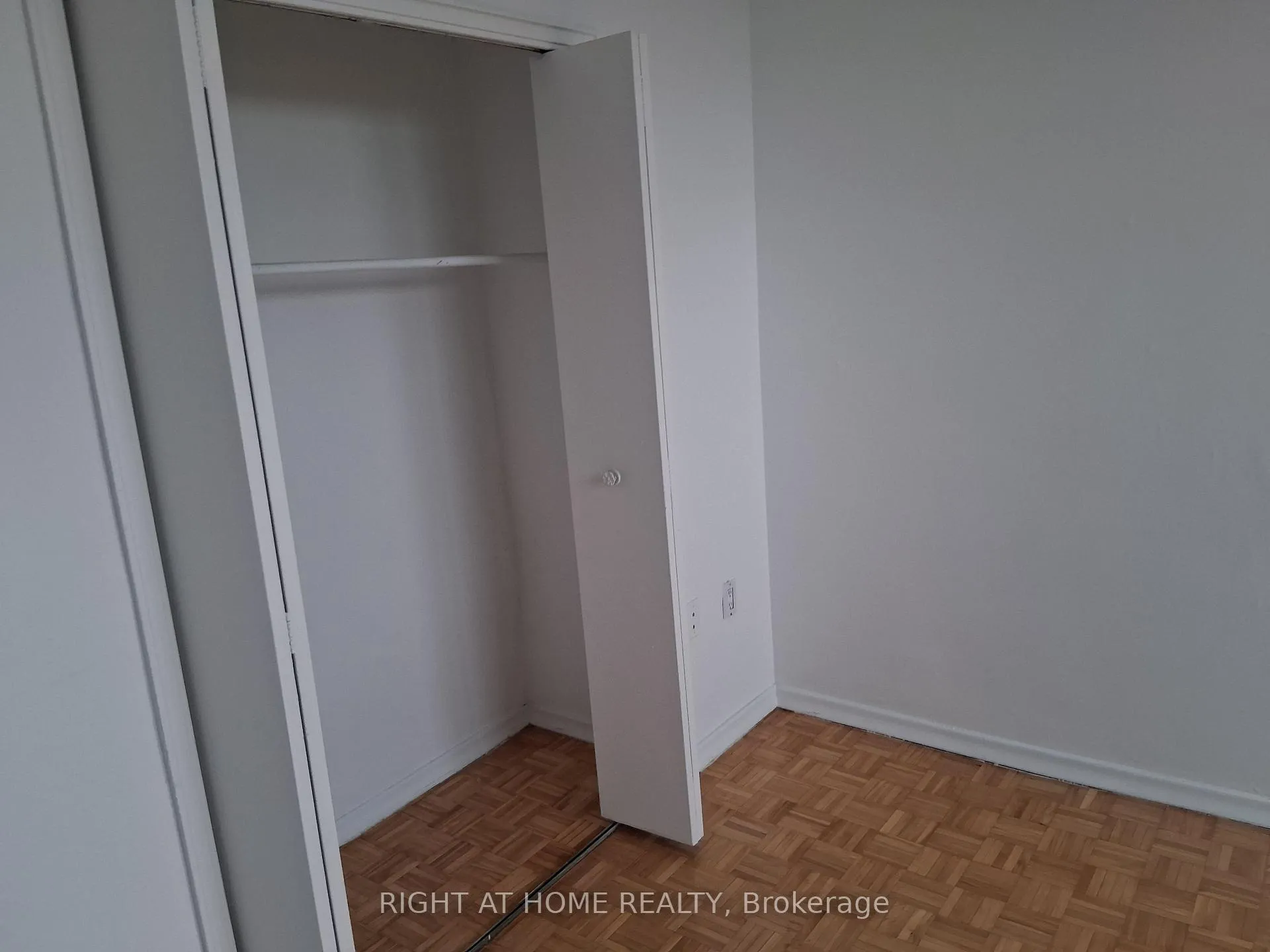 Photo 11 of Unit 1006, 191 St George Street, Toronto, The Annex — HOMEH