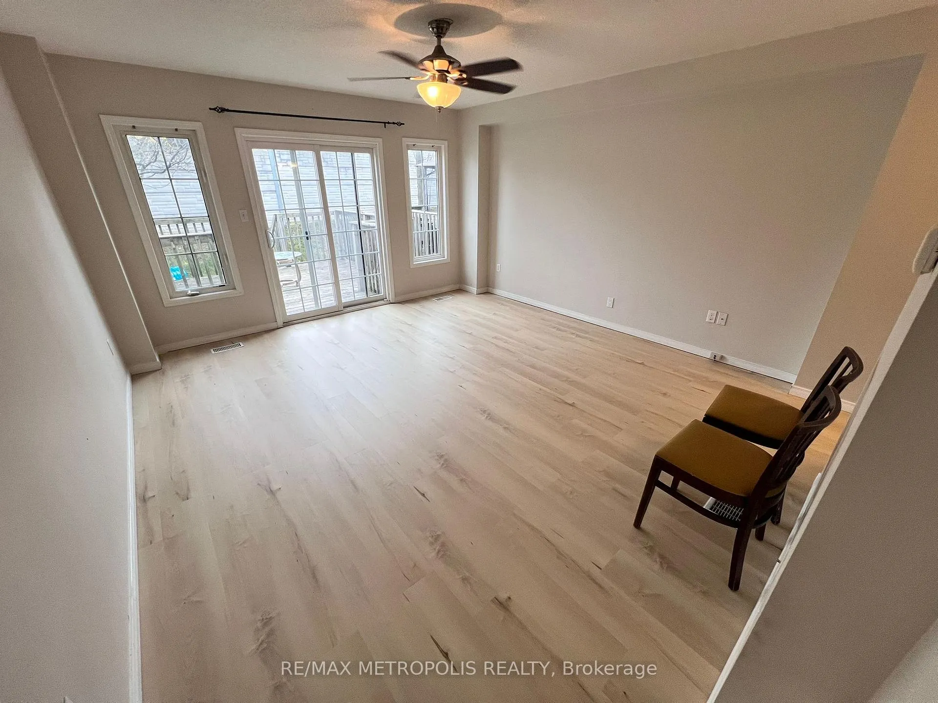 Photo 5 of Unit B10, 155 Highland Crescent, Kitchener, Victoria Hills — HOMEH