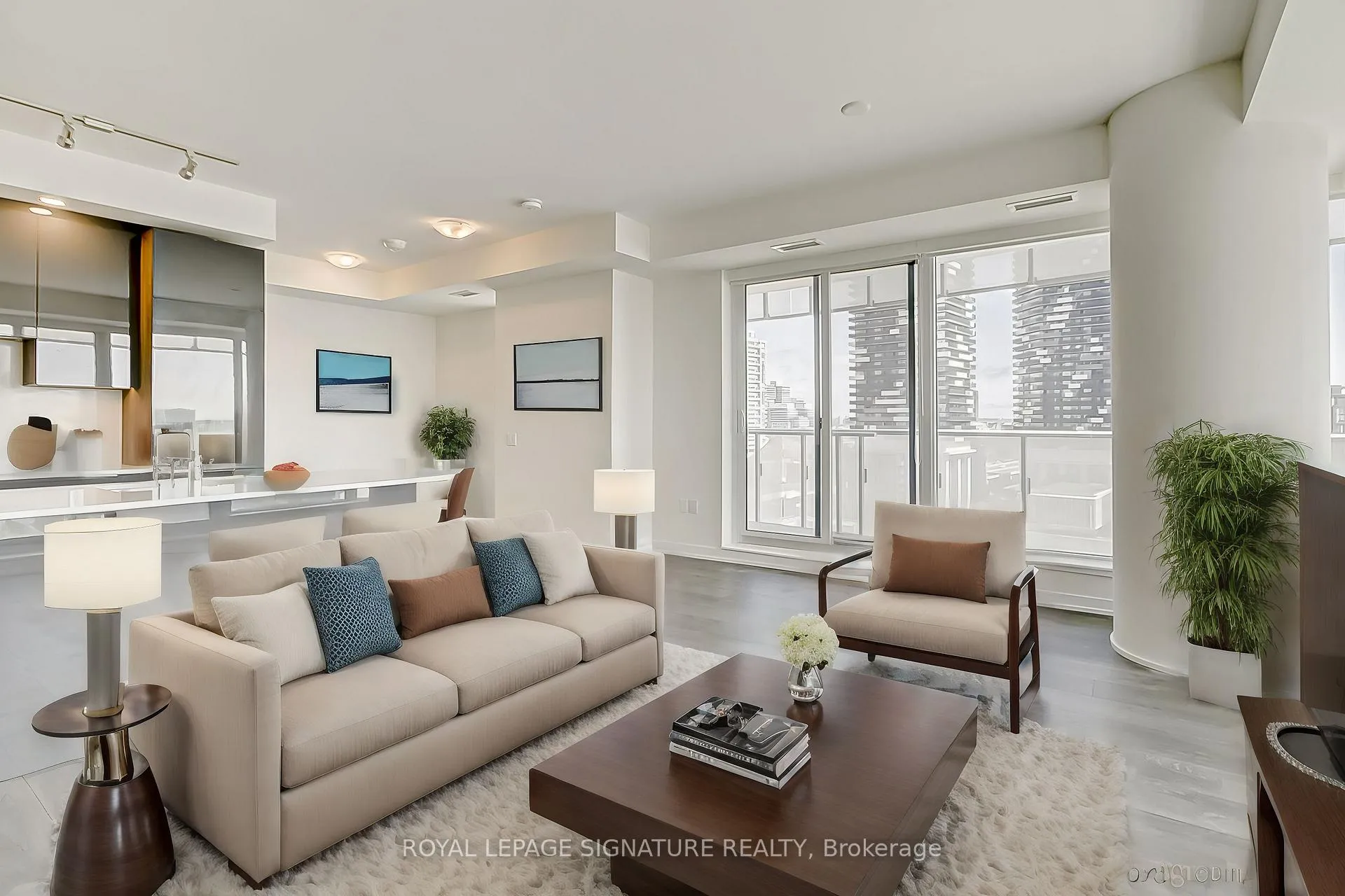 Photo 4 of Unit 1409, 28 Freeland Street, Toronto, Waterfront Communities — HOMEH