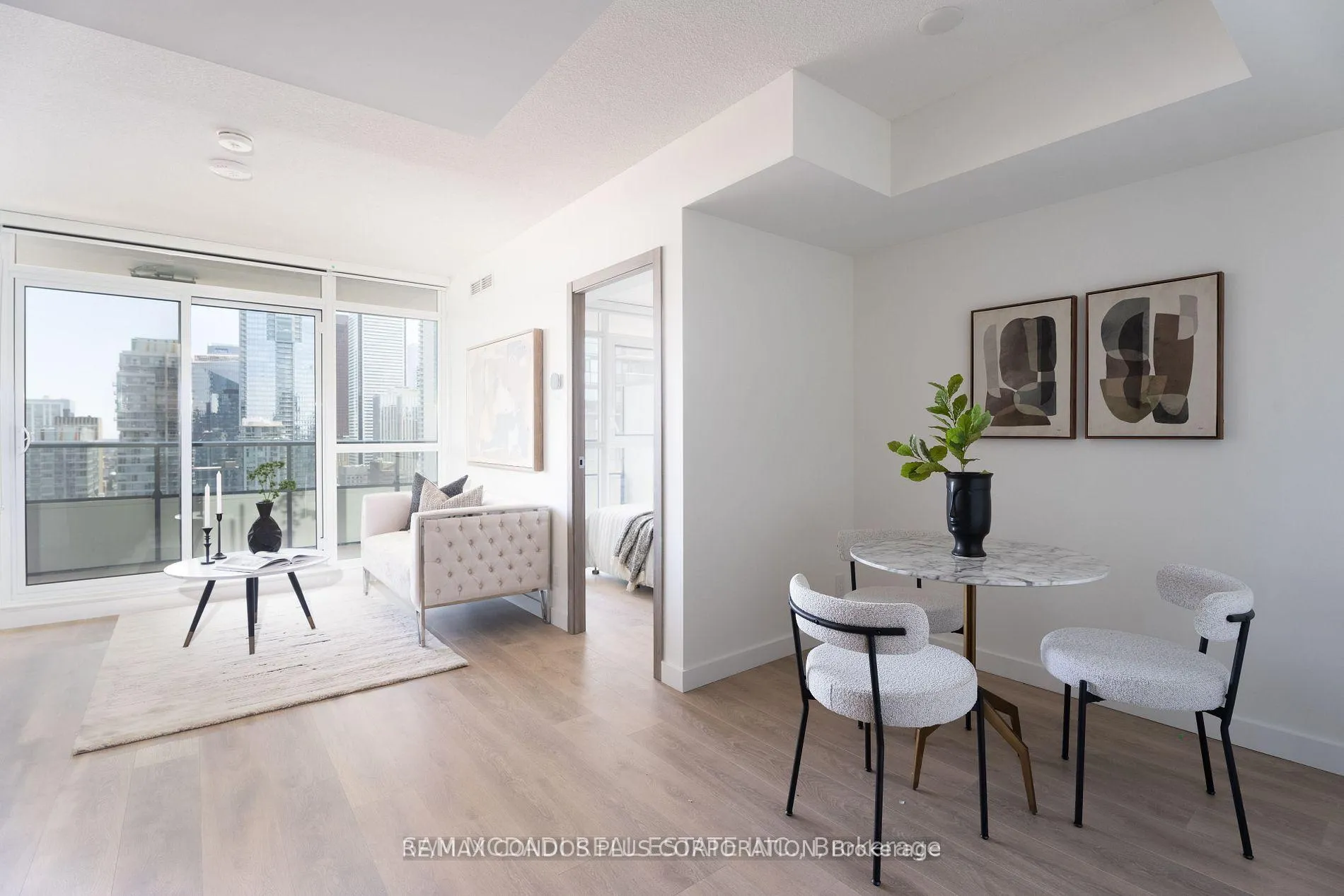Photo 2 of Unit 4002, 38 Widmer Street, Toronto, Waterfront Communities — HOMEH