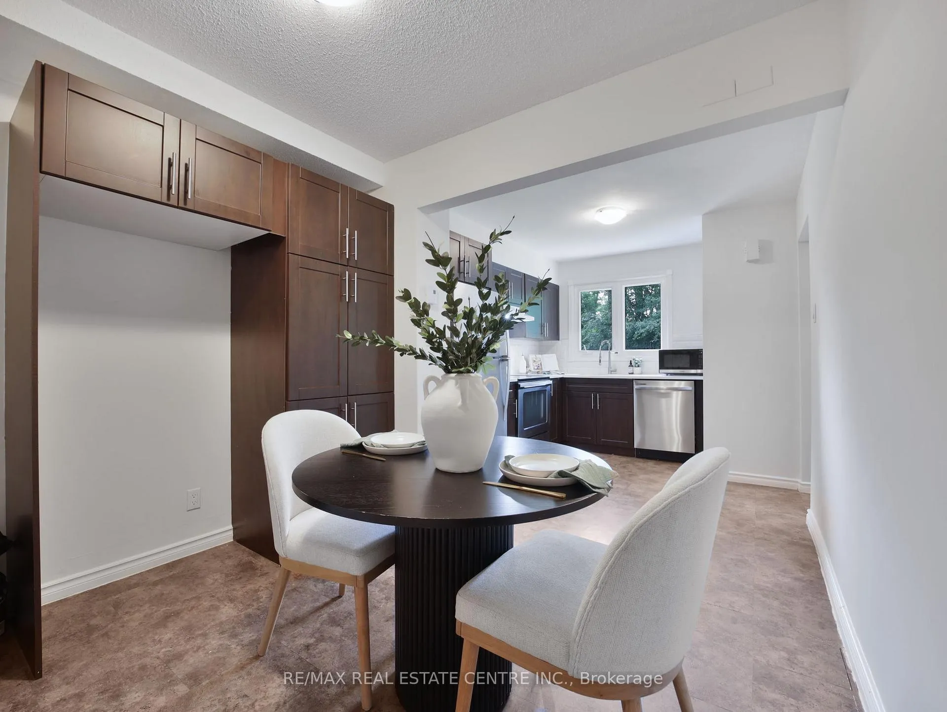 Photo 13 of Unit 9, 453 Albert Street, Waterloo — HOMEH