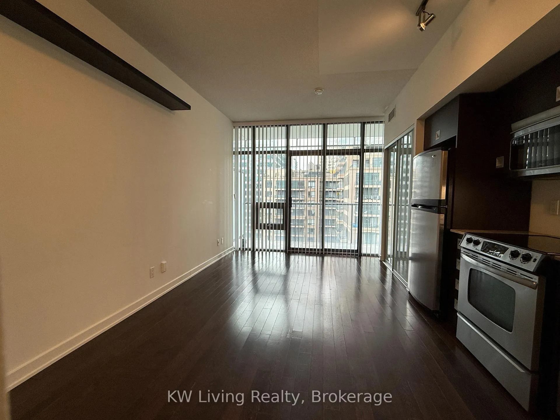 Photo 3 of Unit 1410, 33 Charles Street E, Toronto, Church-Yonge Corridor — HOMEH