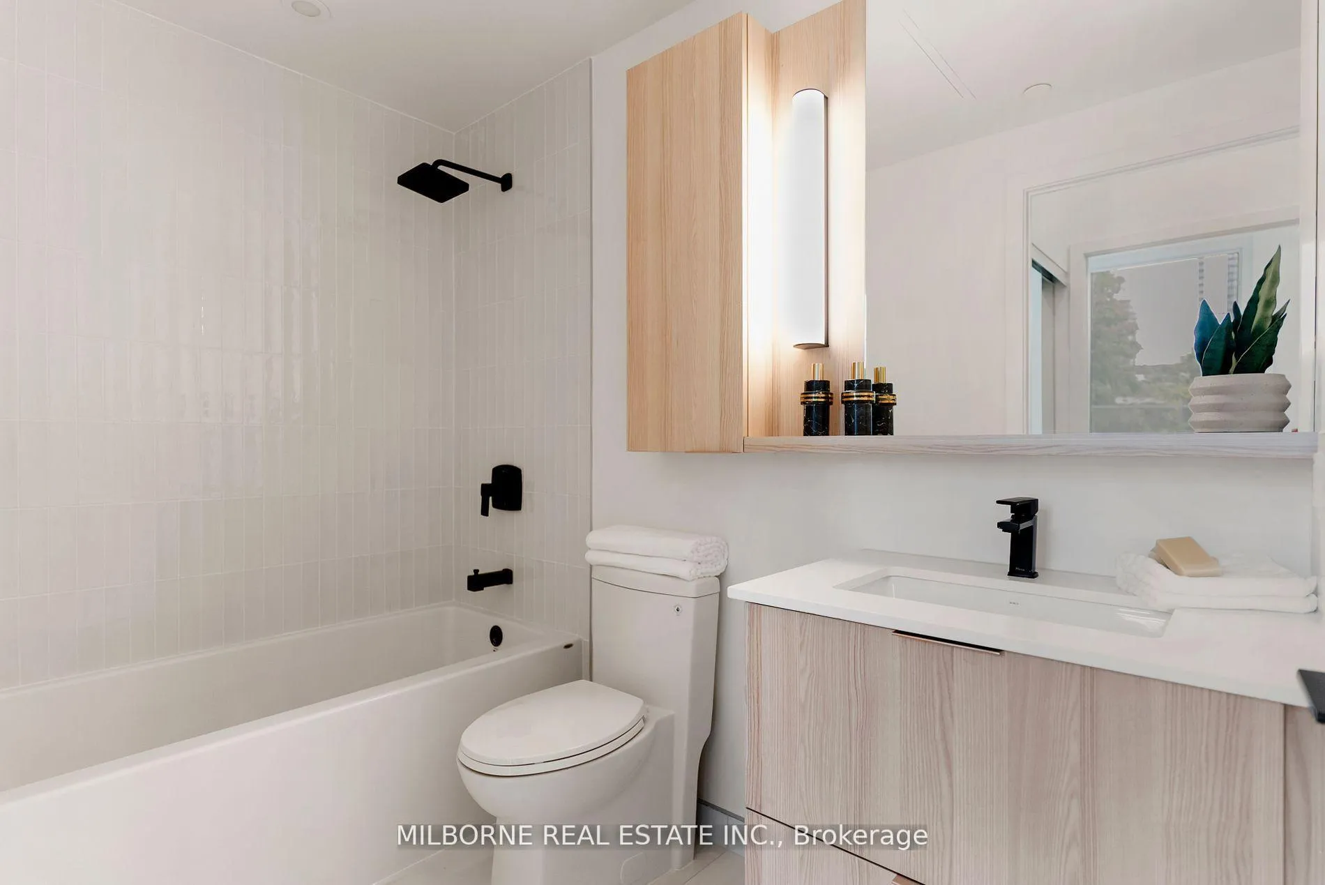 Photo 5 of Unit TH07, 5 Defries Street, Toronto, Regent Park — HOMEH