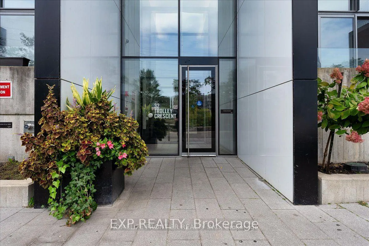Photo 6 of Unit 514, 32 Trolley Crescent, Toronto, Moss Park — HOMEH