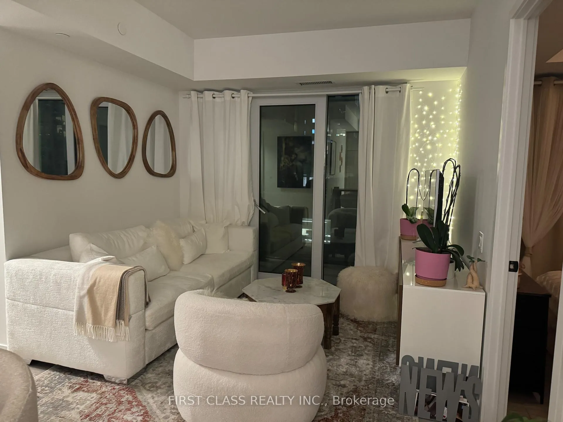 Photo 2 of Unit 726, 108 Peter Street, Toronto, Waterfront Communities — HOMEH