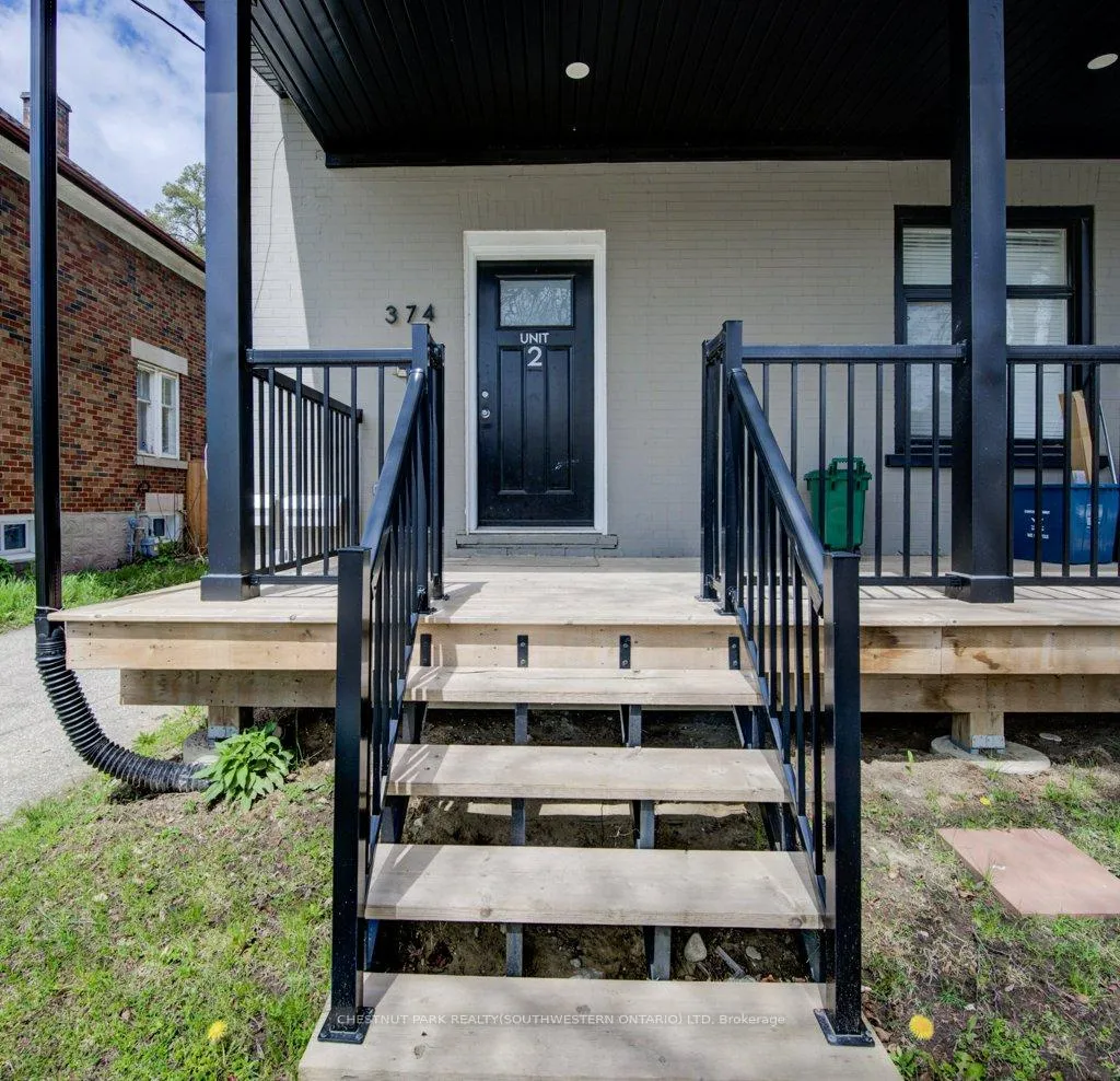 Photo 3 of 374 Louisa Street, Kitchener — HOMEH