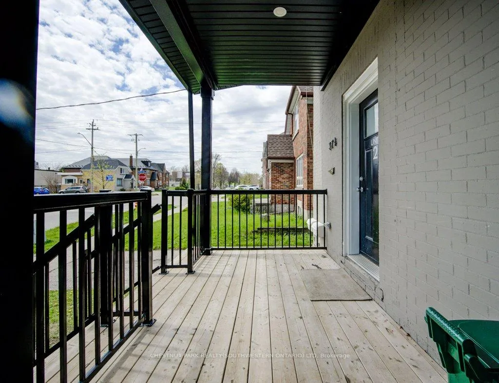 Photo 4 of 374 Louisa Street, Kitchener — HOMEH