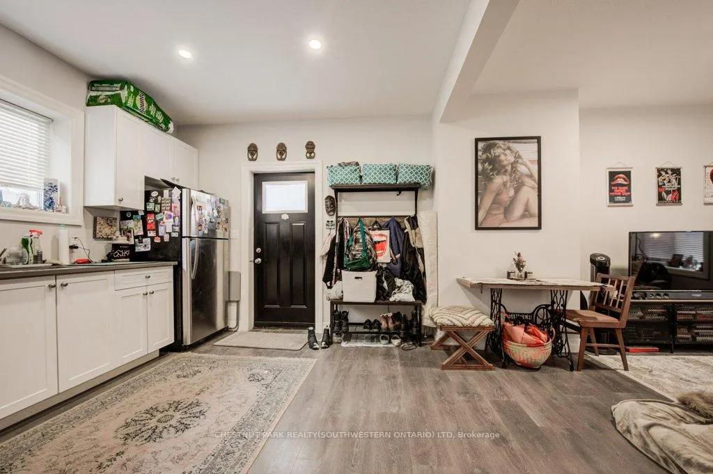 Photo 7 of 374 Louisa Street, Kitchener — HOMEH