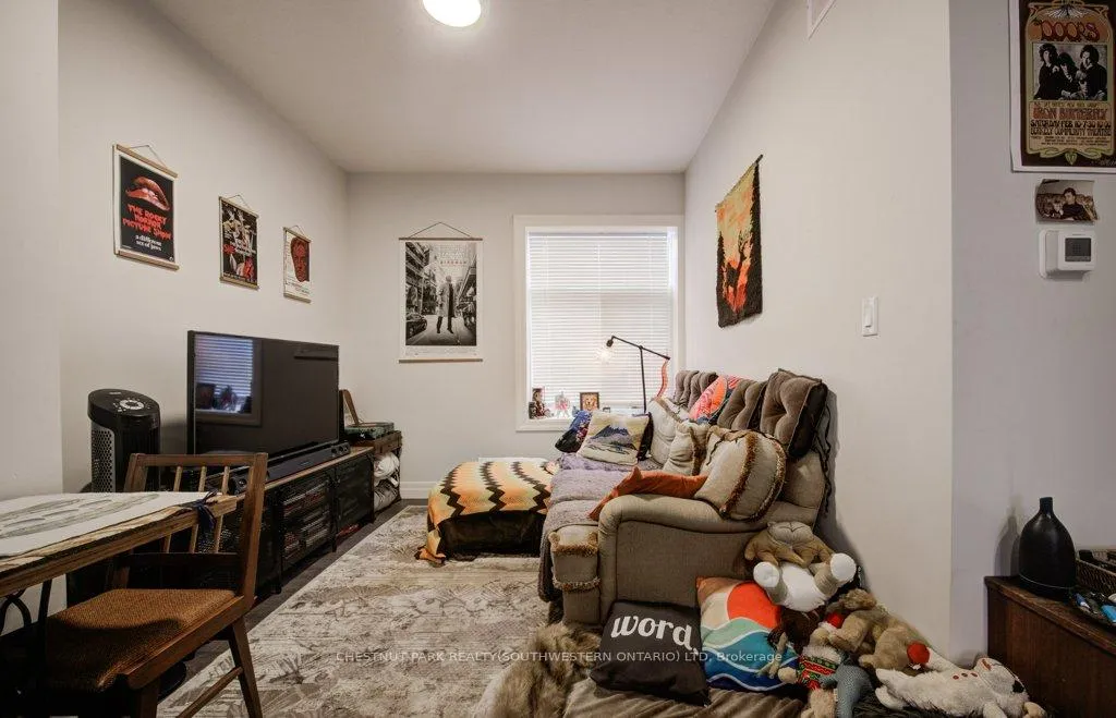 Photo 10 of 374 Louisa Street, Kitchener — HOMEH