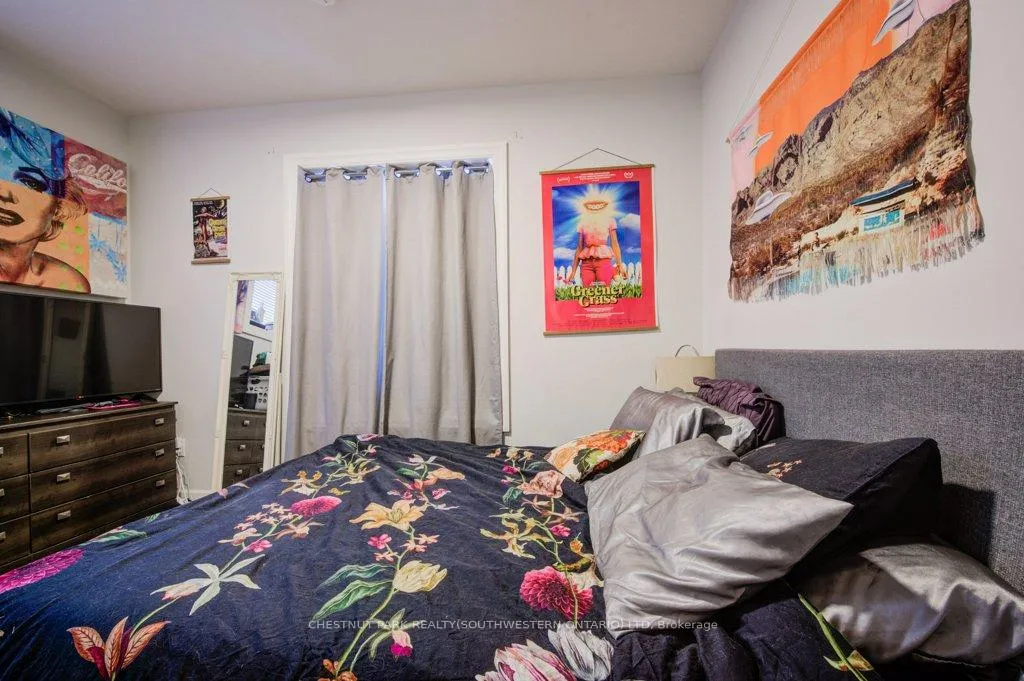 Photo 12 of 374 Louisa Street, Kitchener — HOMEH