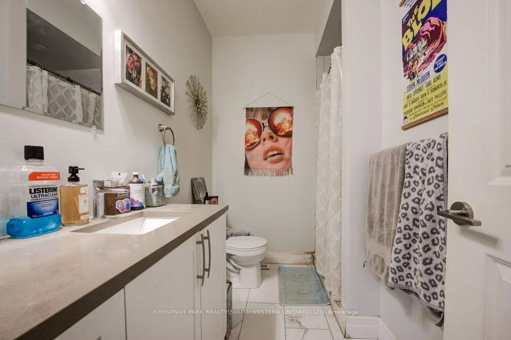 Photo 13 of 374 Louisa Street, Kitchener — HOMEH