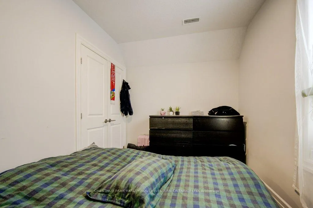 Photo 22 of 374 Louisa Street, Kitchener — HOMEH