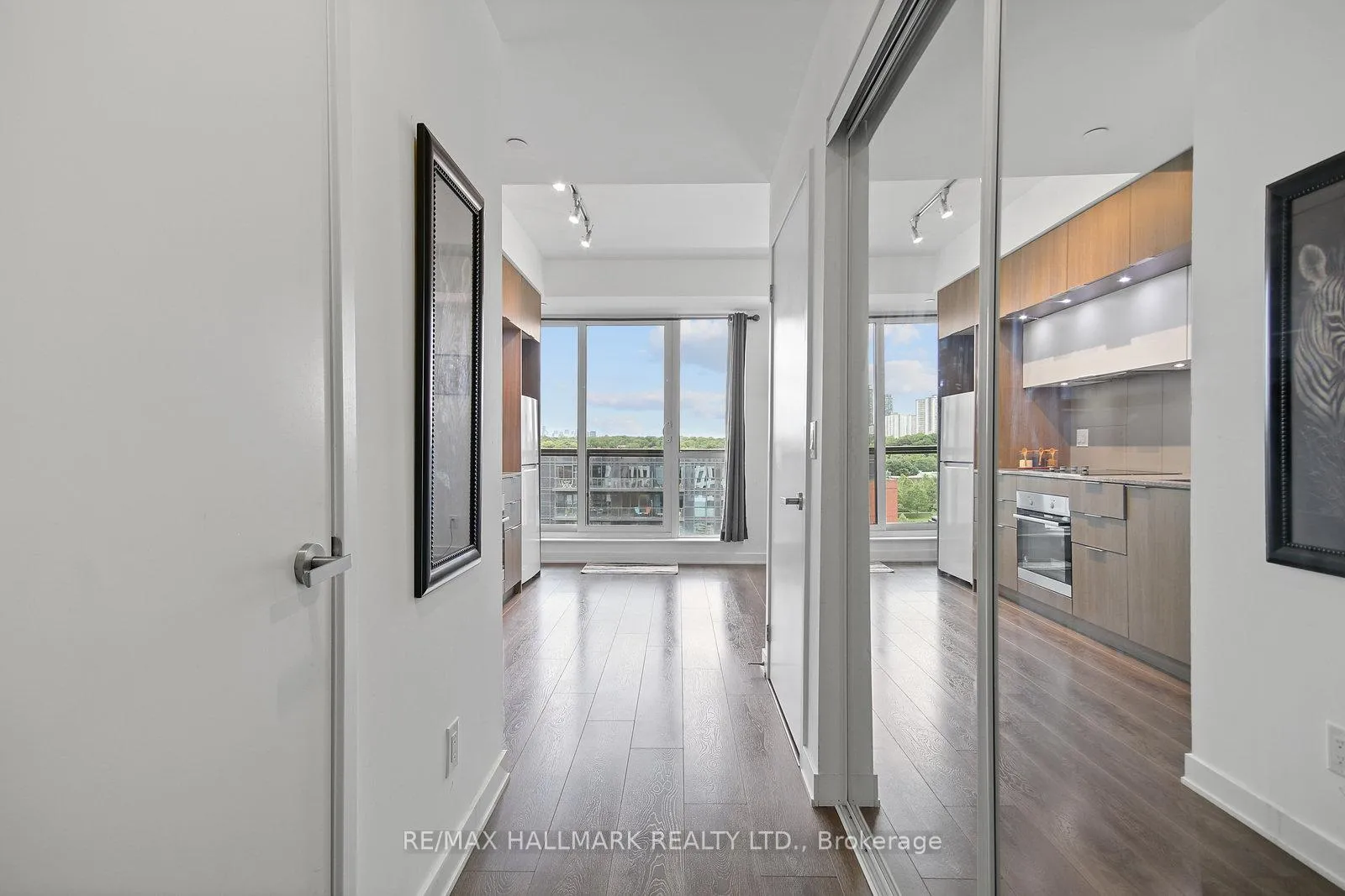 Photo 3 of Unit 911, 55 Regent Park Boulevard, Toronto, Regent Park — HOMEH