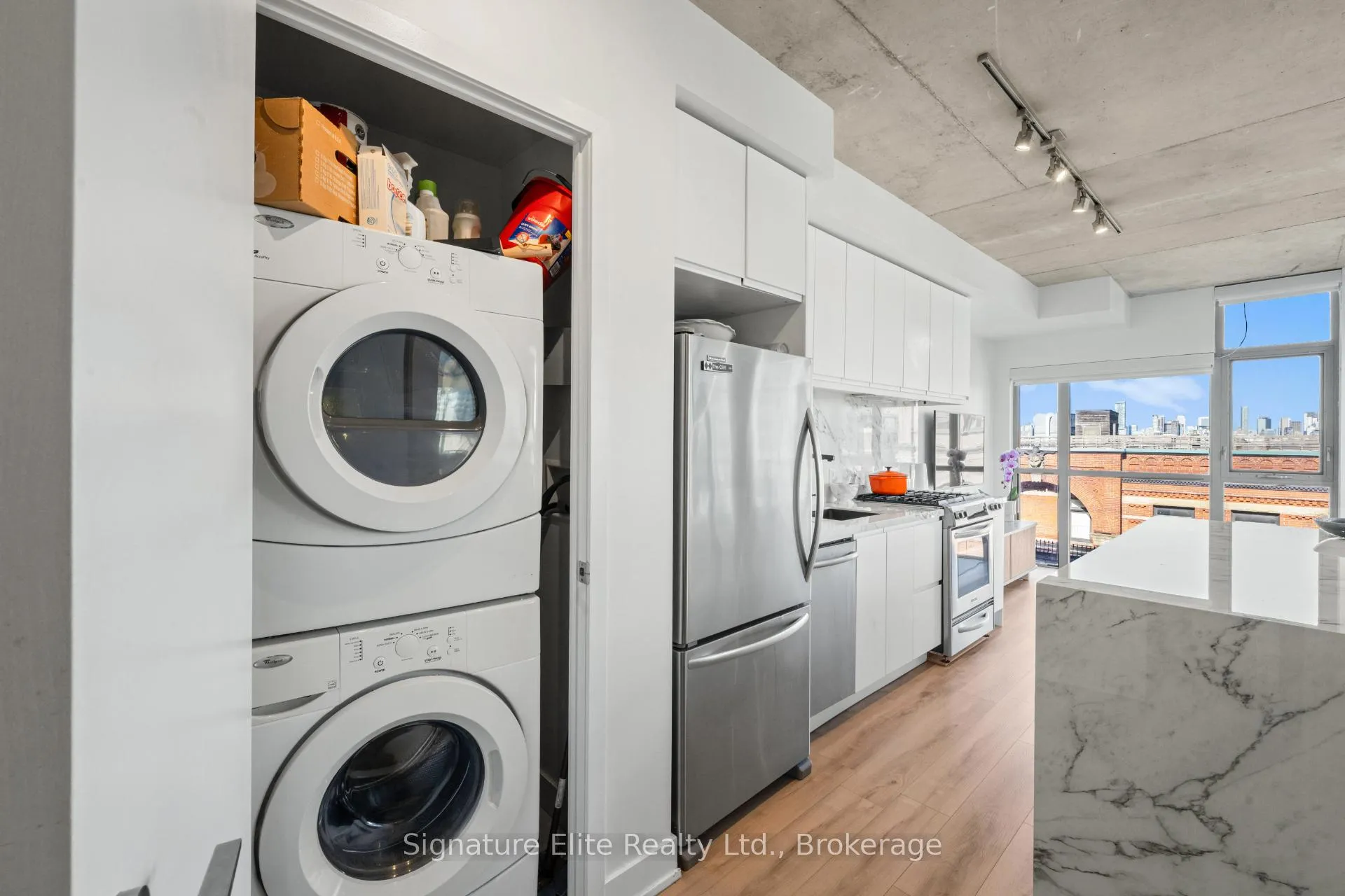 Photo 8 of Unit 606, 2 Gladstone Avenue, Toronto, Little Portugal — HOMEH