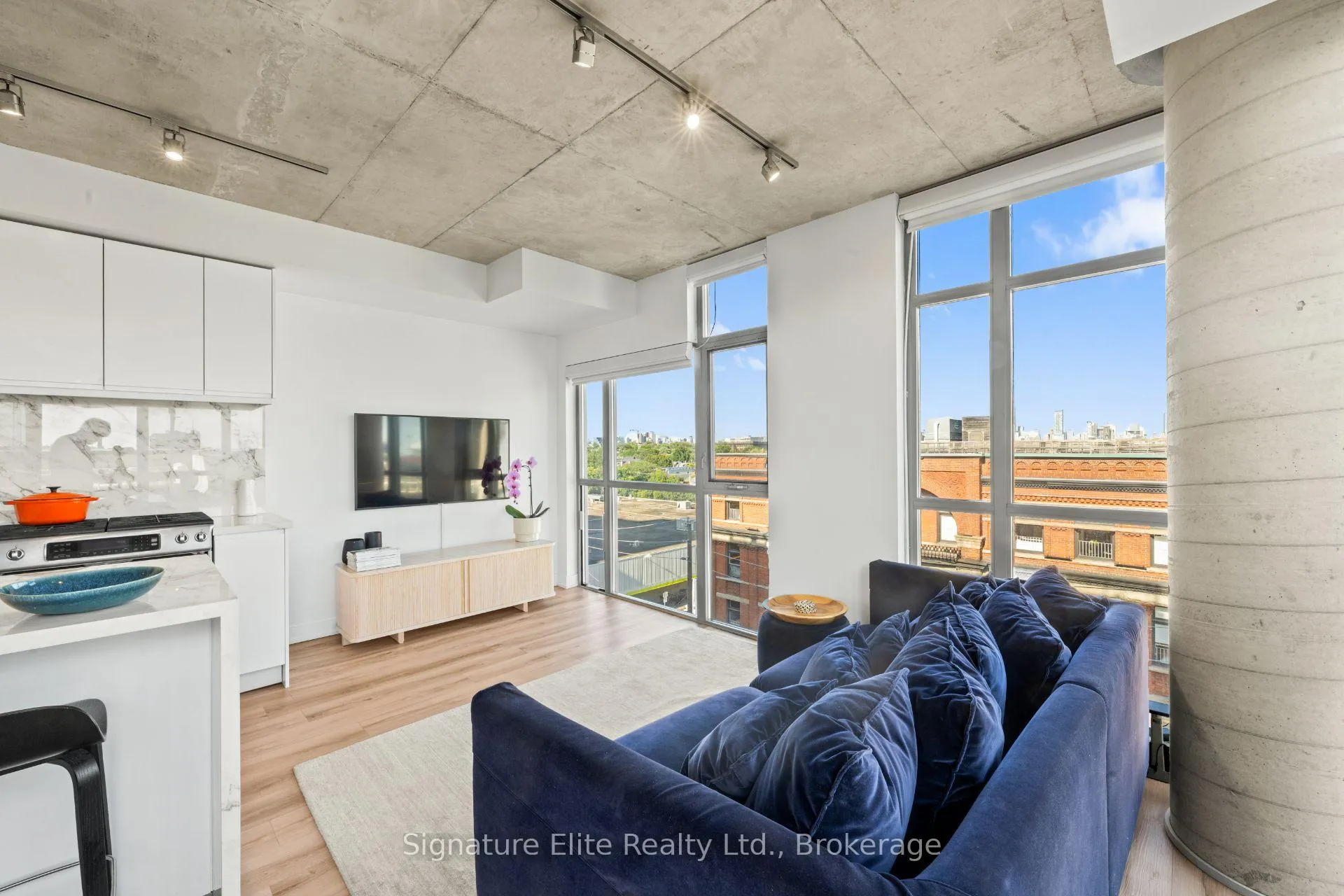 Photo 14 of Unit 606, 2 Gladstone Avenue, Toronto, Little Portugal — HOMEH