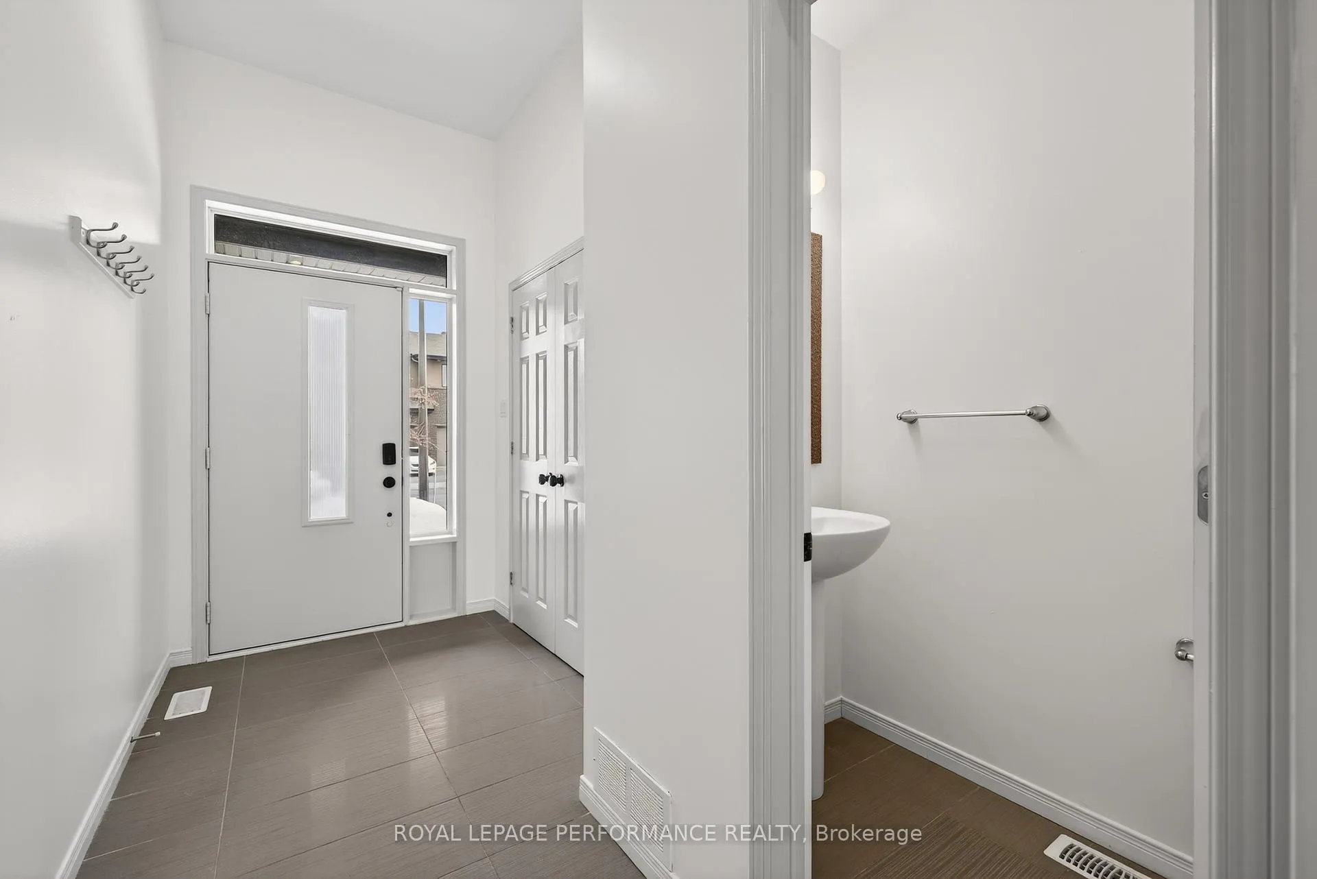 Photo 3 of 345 Nonius Street, Ottawa, Kanata - Emerald Meadows/Trailwest — HOMEH