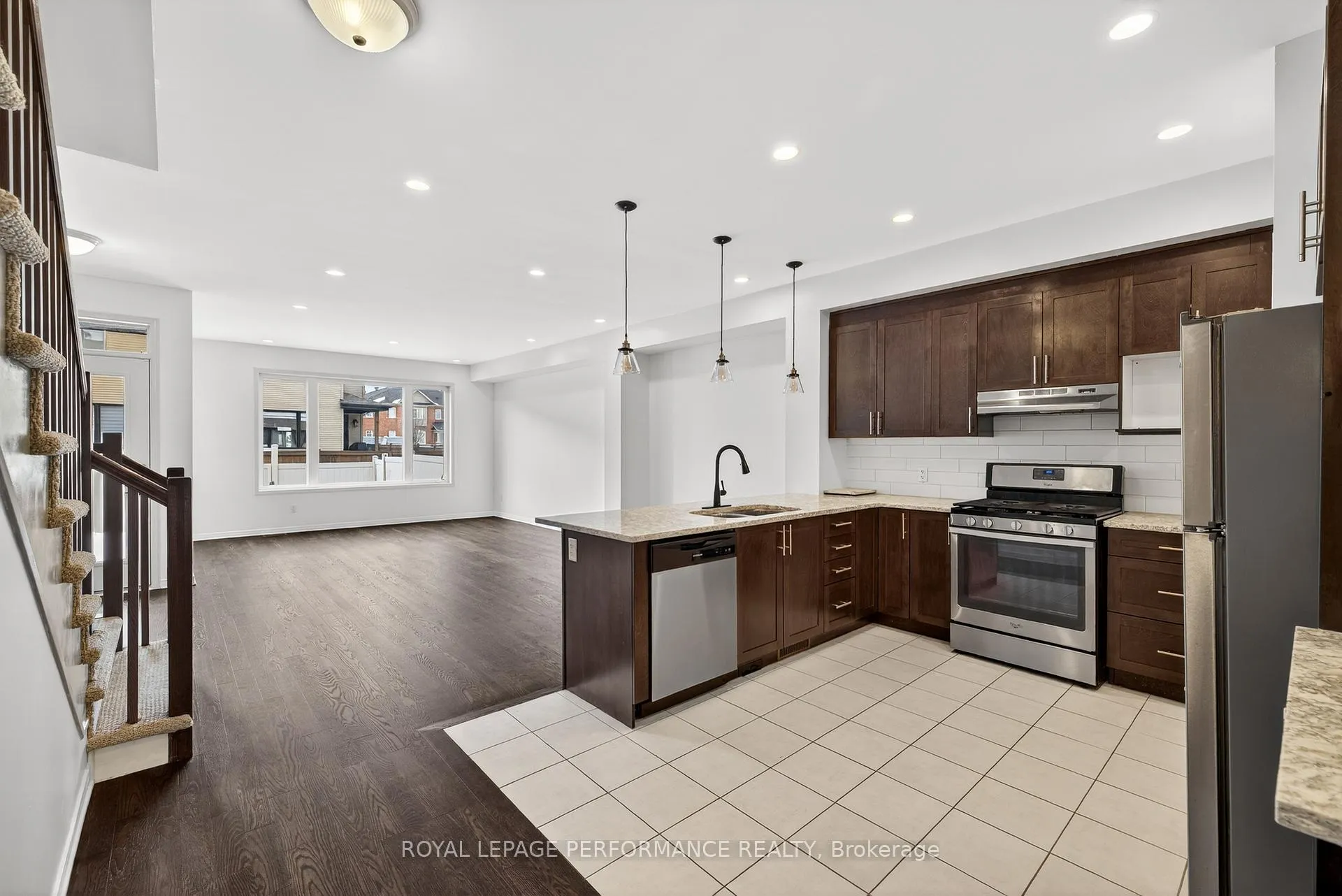 Photo 6 of 345 Nonius Street, Ottawa, Kanata - Emerald Meadows/Trailwest — HOMEH