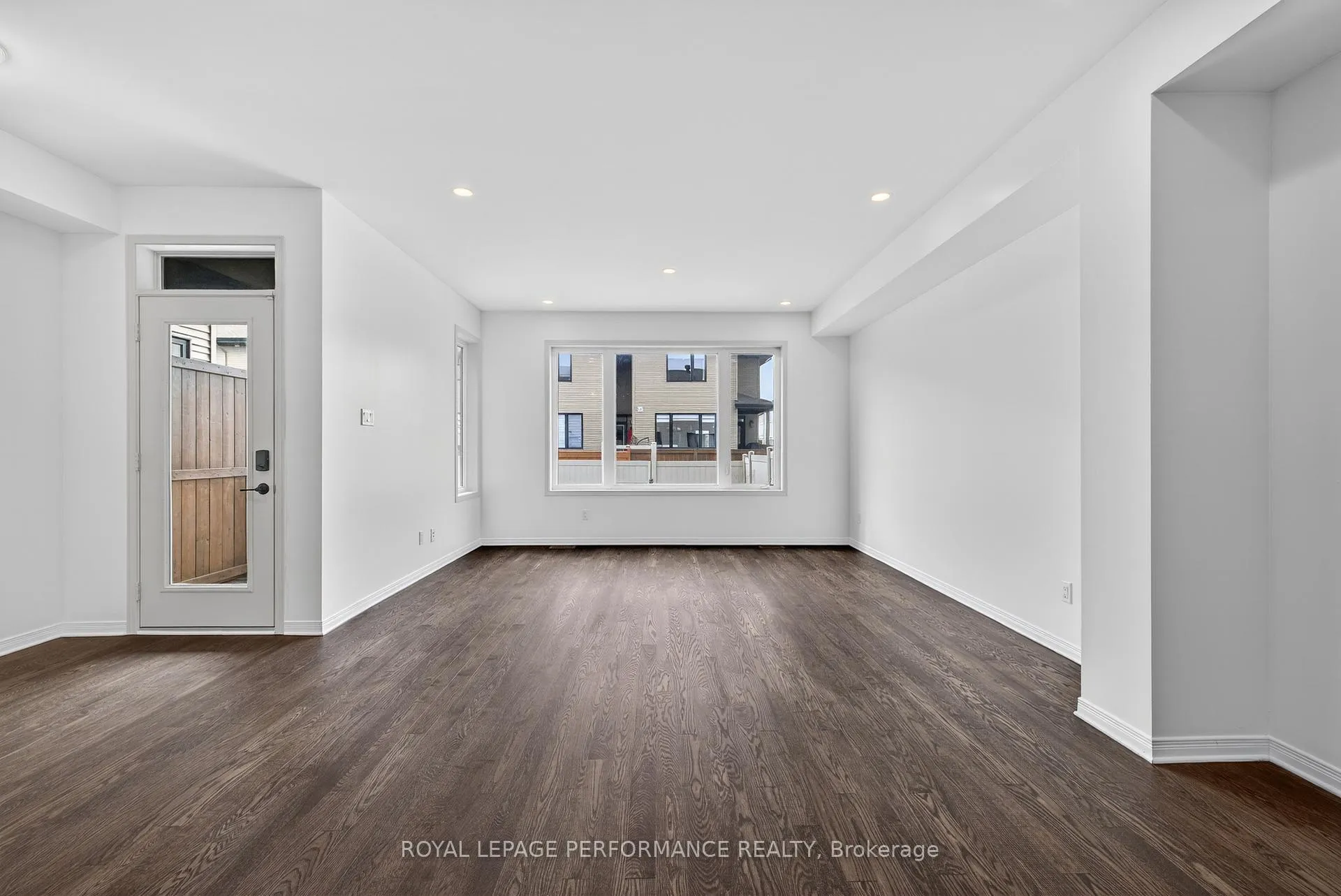 Photo 9 of 345 Nonius Street, Ottawa, Kanata - Emerald Meadows/Trailwest — HOMEH