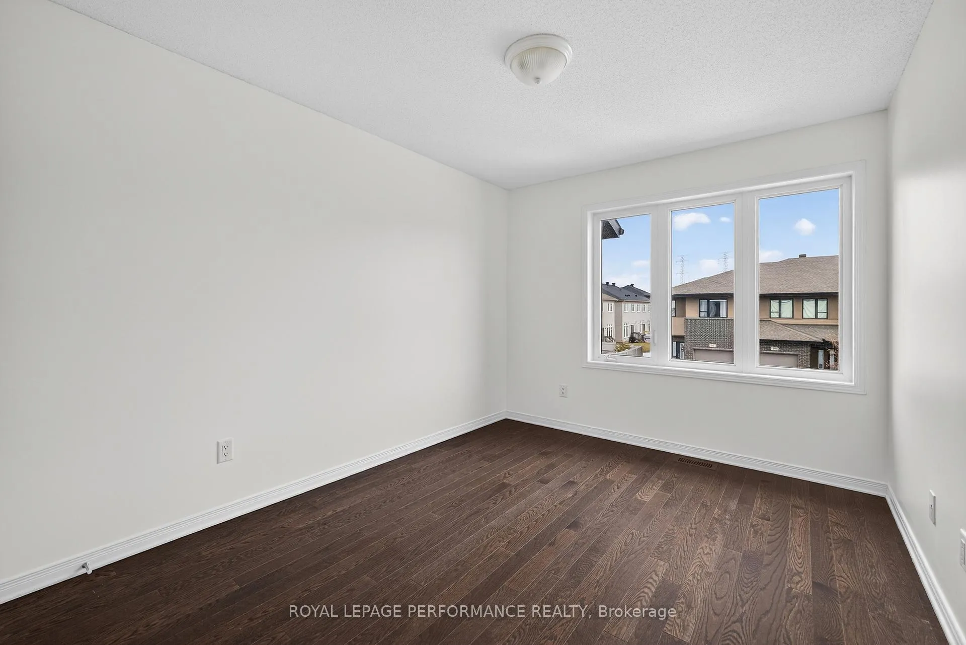 Photo 22 of 345 Nonius Street, Ottawa, Kanata - Emerald Meadows/Trailwest — HOMEH