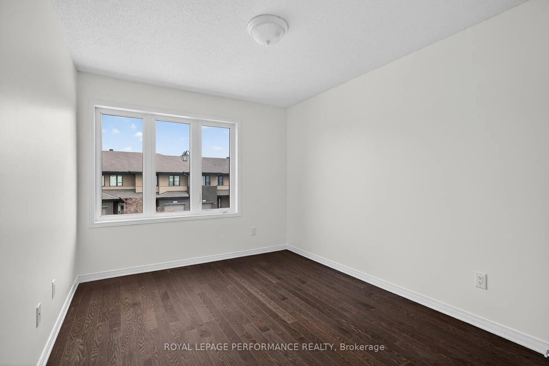 Photo 24 of 345 Nonius Street, Ottawa, Kanata - Emerald Meadows/Trailwest — HOMEH