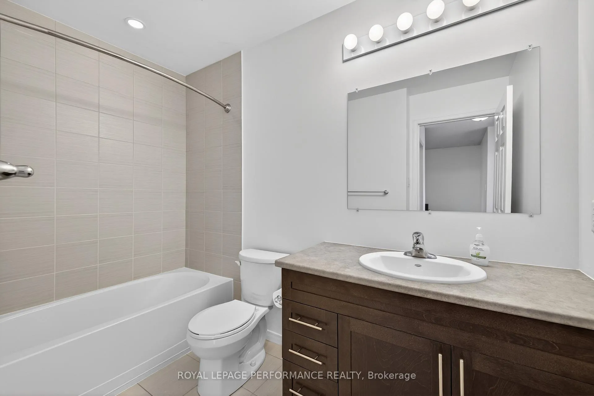 Photo 25 of 345 Nonius Street, Ottawa, Kanata - Emerald Meadows/Trailwest — HOMEH