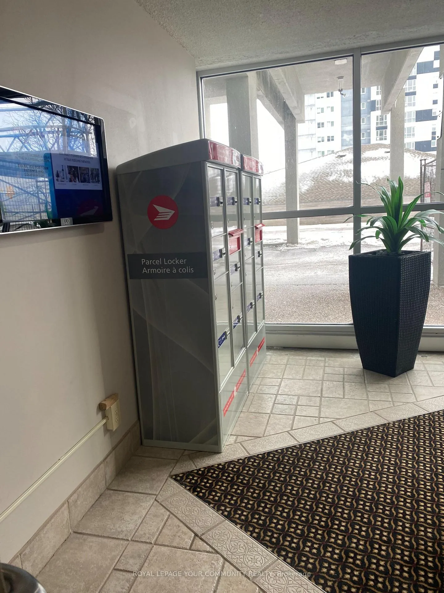 Photo 3 of Unit 1405, 375 King Street N, Waterloo, Lakeshore Village — HOMEH