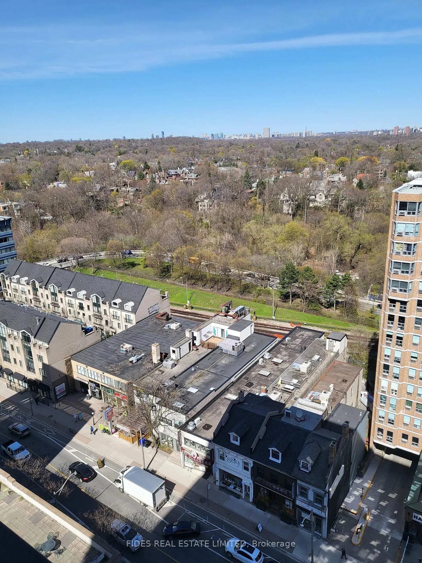 Photo 5 of Unit 2010, 914 Yonge Street, Toronto, The Annex — HOMEH