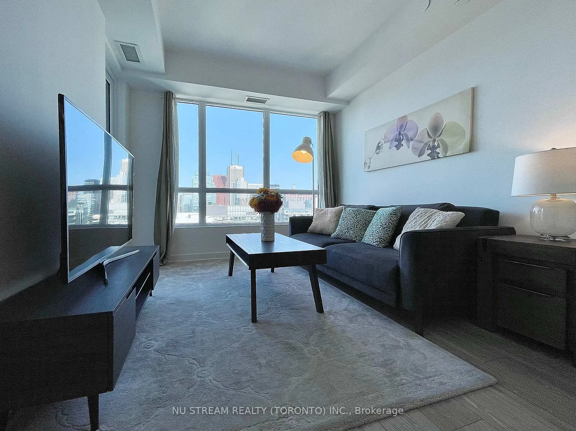 Photo 3 of Unit 5003, 108 Peter Street, Toronto, Waterfront Communities — HOMEH