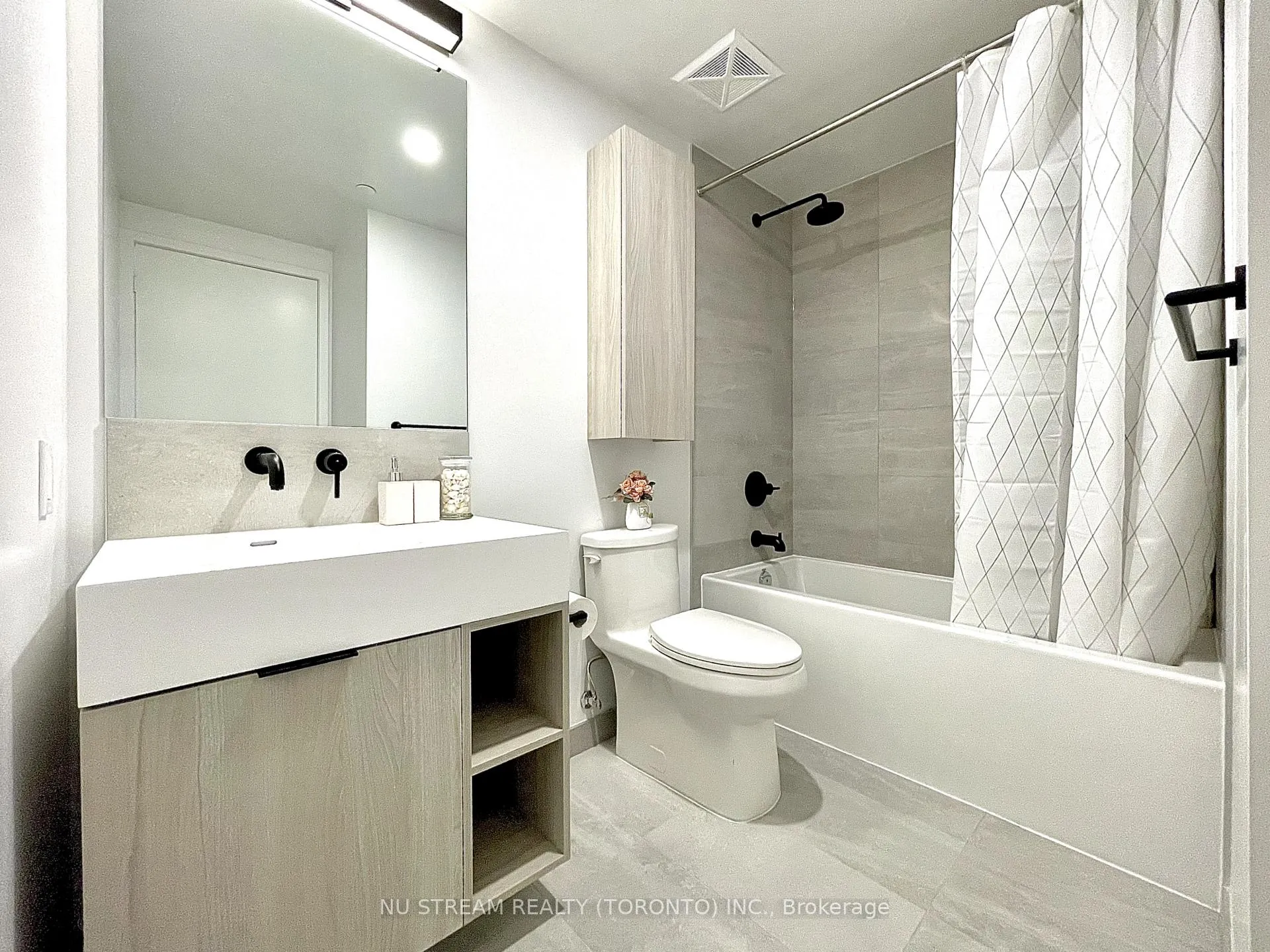 Photo 10 of Unit 5003, 108 Peter Street, Toronto, Waterfront Communities — HOMEH