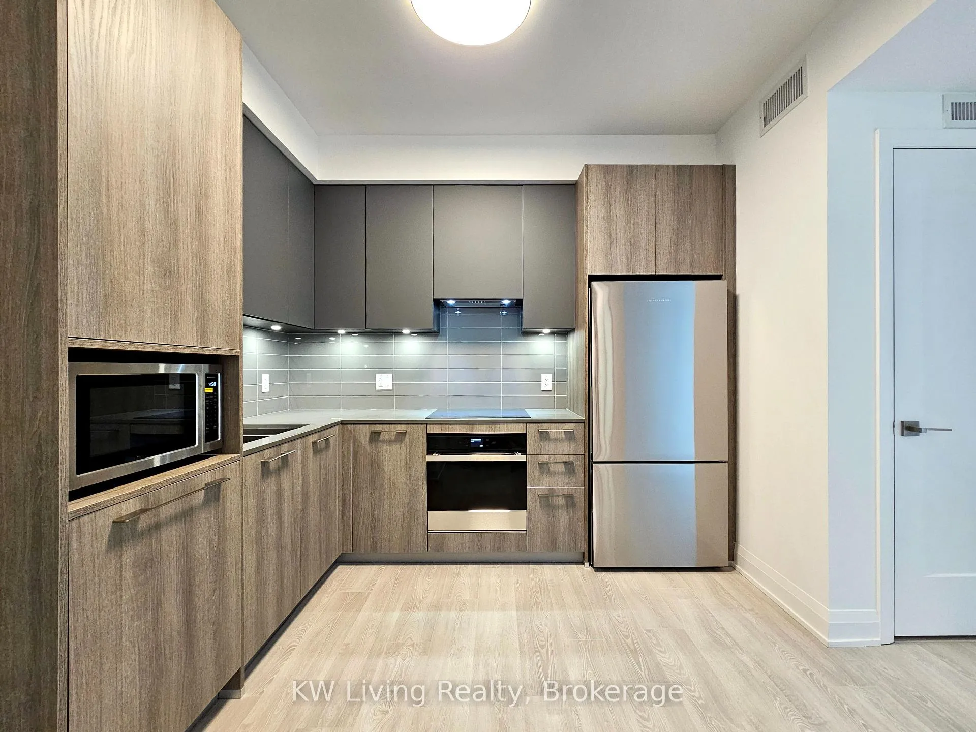 Photo 9 of Unit 3009, 18 Water Walk Drive, Markham, Unionville — HOMEH