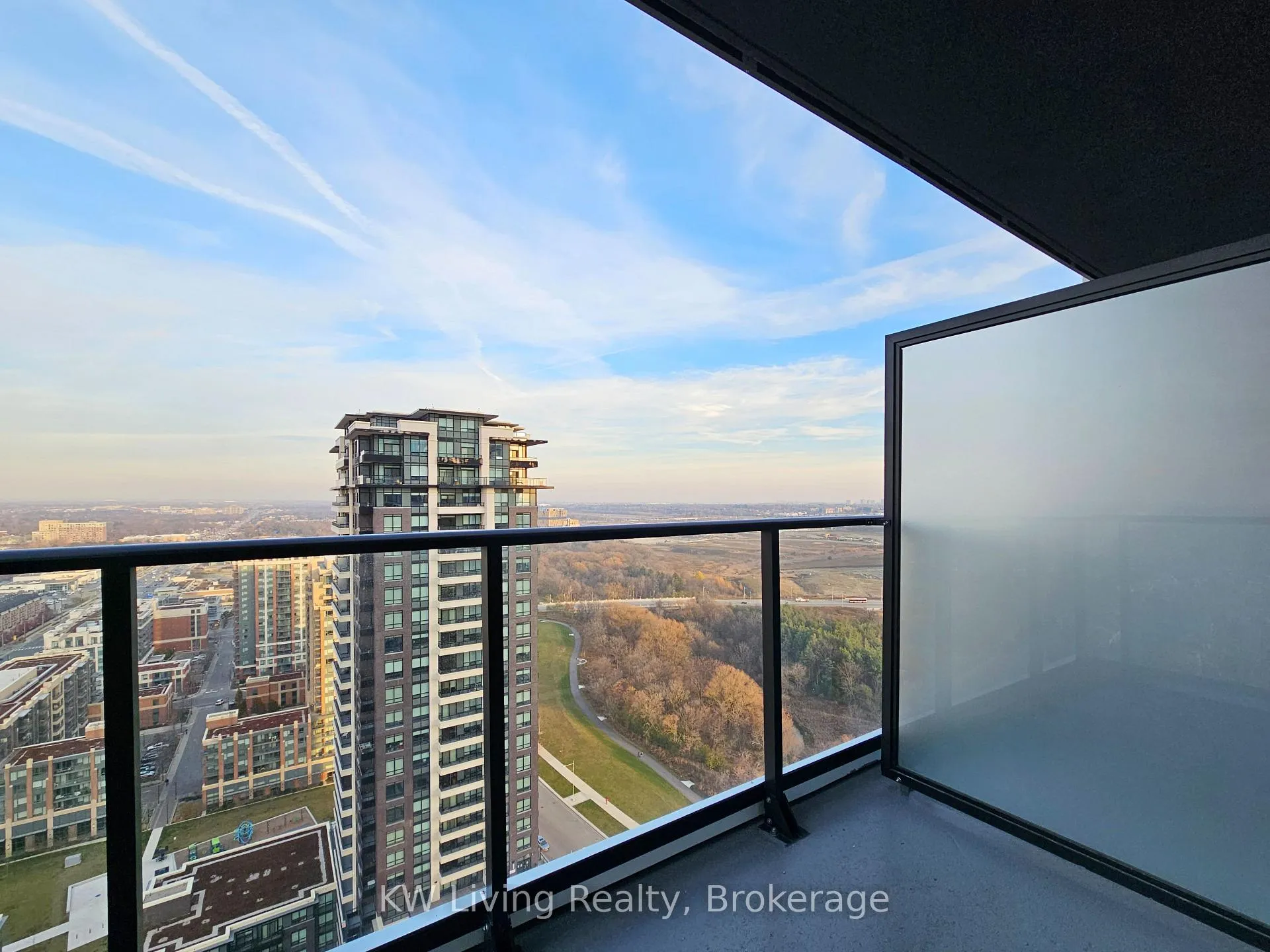 Photo 12 of Unit 3009, 18 Water Walk Drive, Markham, Unionville — HOMEH