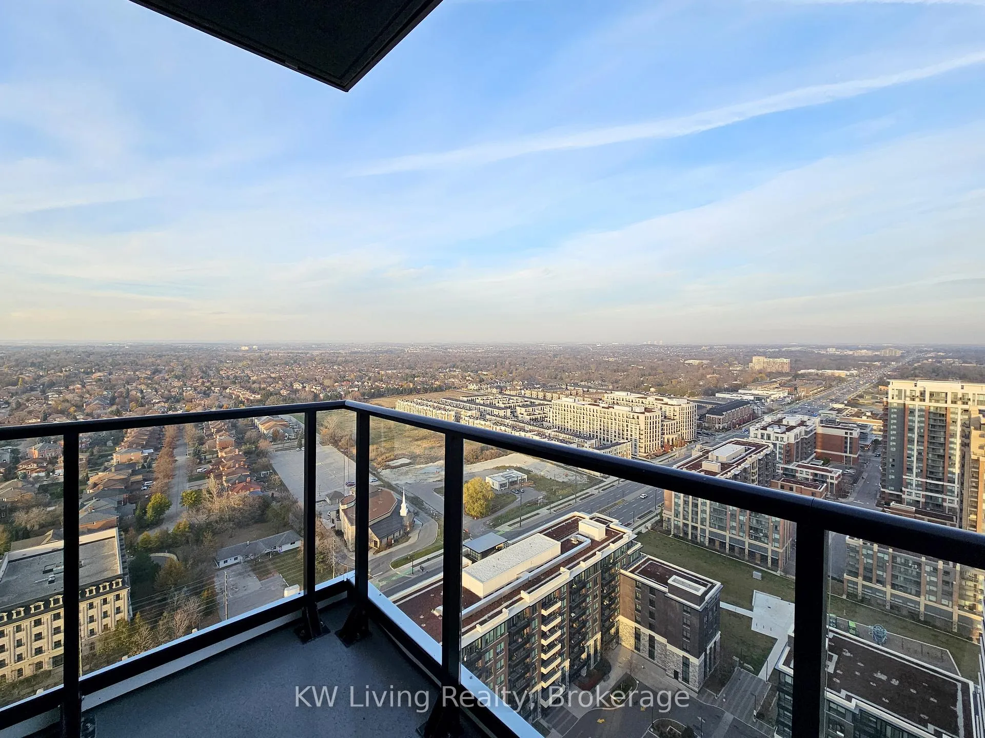 Photo 13 of Unit 3009, 18 Water Walk Drive, Markham, Unionville — HOMEH