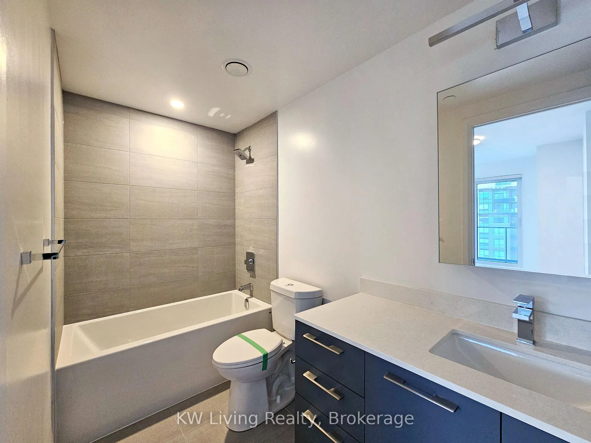 Photo 15 of Unit 3009, 18 Water Walk Drive, Markham, Unionville — HOMEH