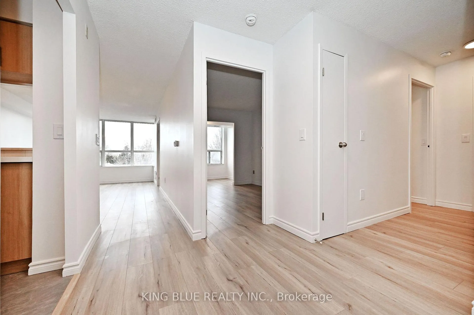 Photo 5 of Unit 406, 955 O'Connor Drive, Toronto, O'Connor-Parkview — HOMEH