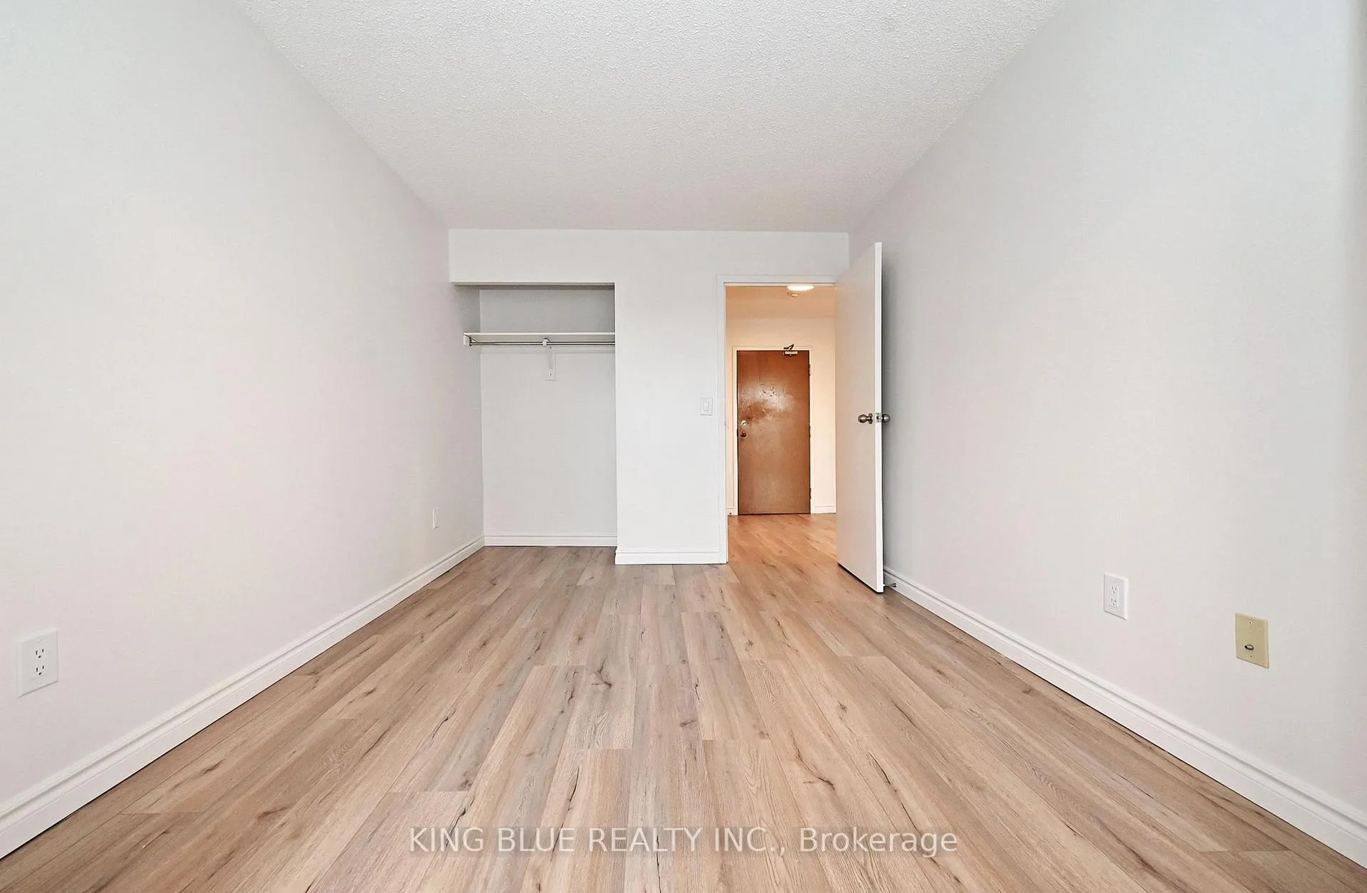 Photo 7 of Unit 406, 955 O'Connor Drive, Toronto, O'Connor-Parkview — HOMEH