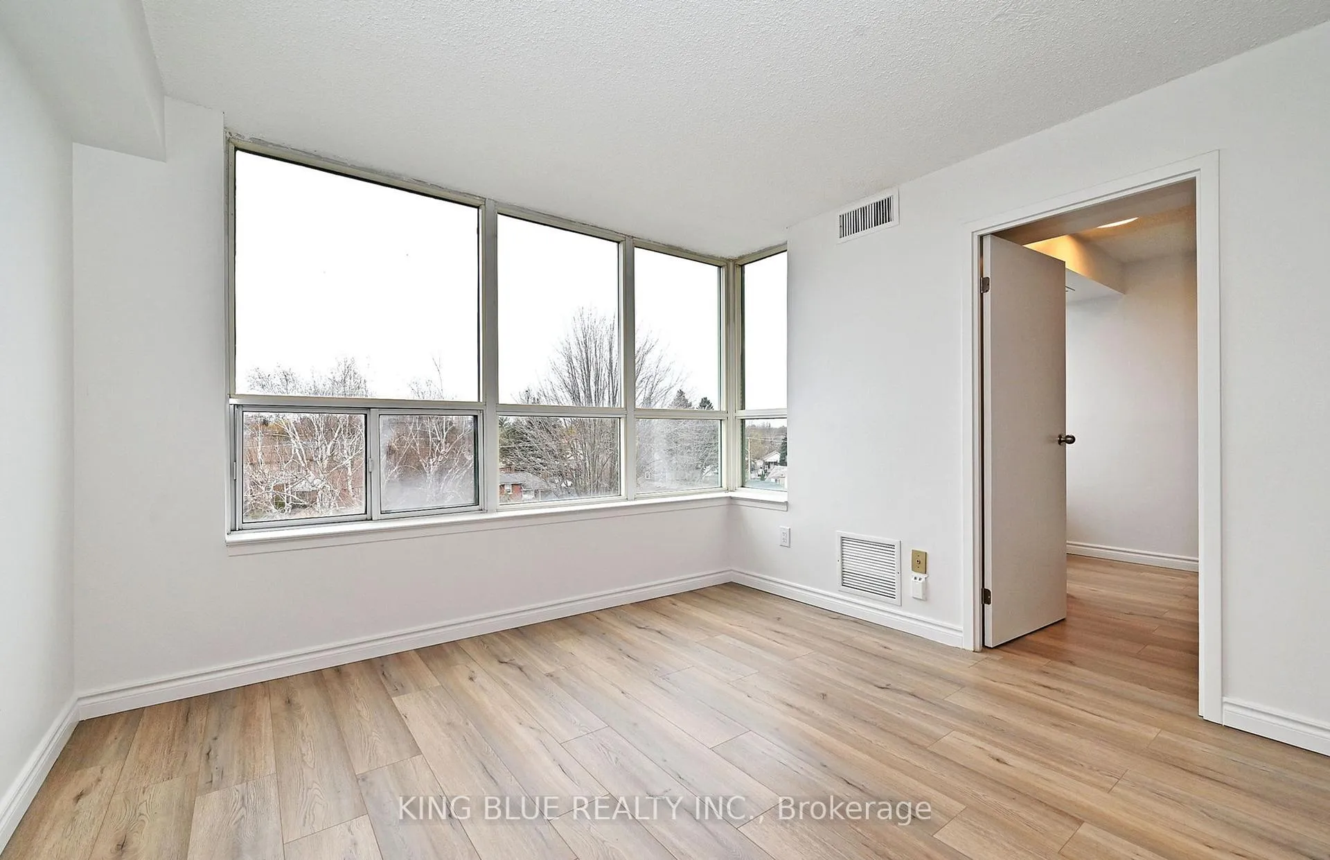 Photo 10 of Unit 406, 955 O'Connor Drive, Toronto, O'Connor-Parkview — HOMEH