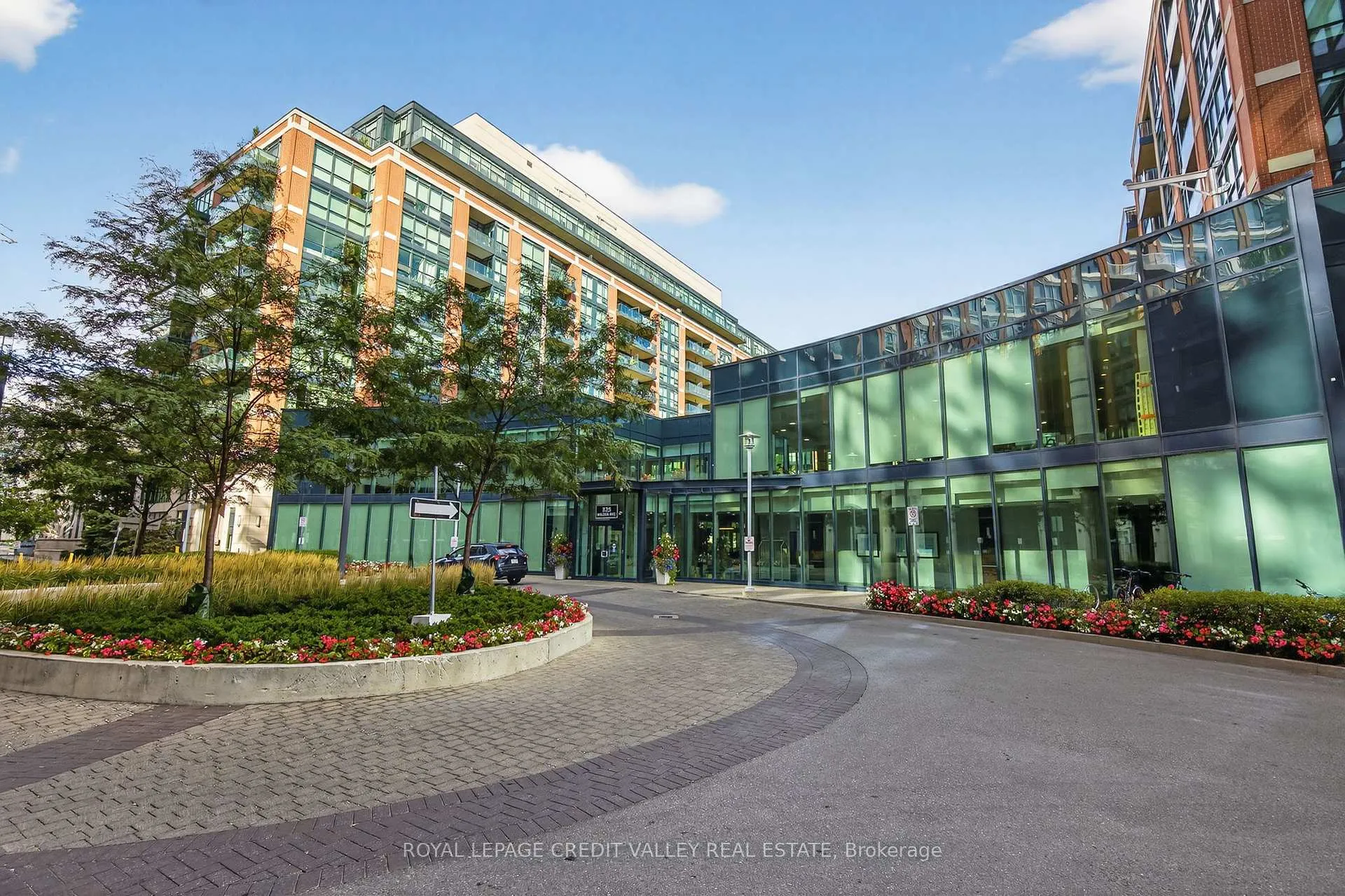 Front of Unit 334, 525 Wilson Avenue