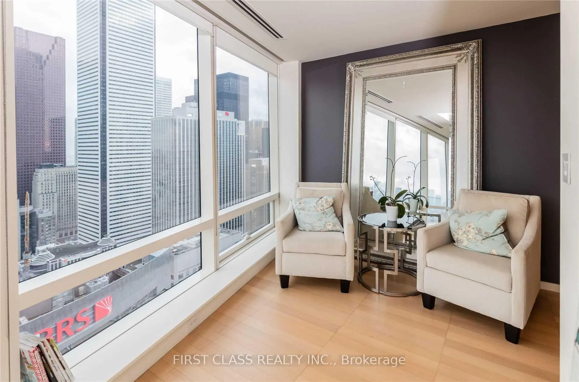 Photo 6 of Unit 4106, 180 University Avenue, Toronto, Bay Street Corridor — HOMEH