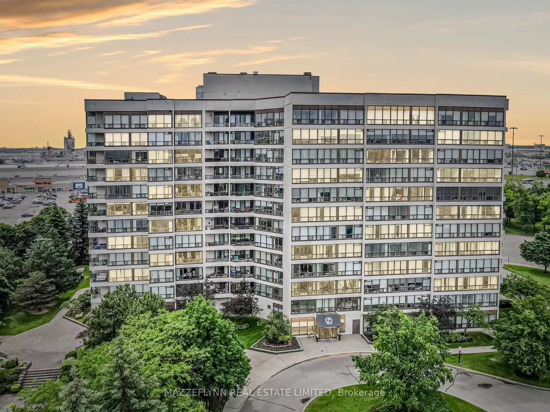 Front of Unit 1104, 12 Laurelcrest Street