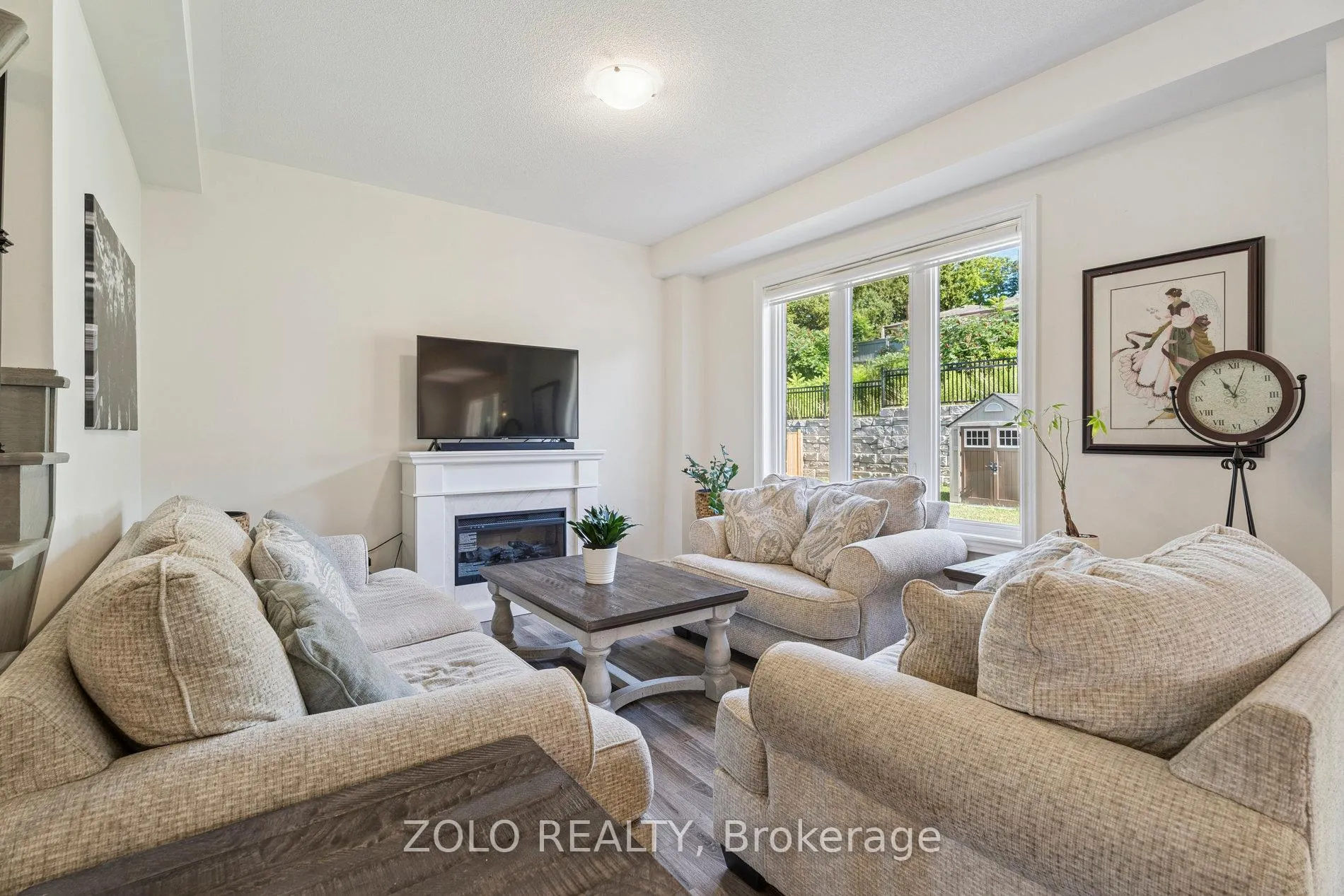 Photo 6 of 143 Kingsmere Crescent, New Tecumseth, Alliston — HOMEH