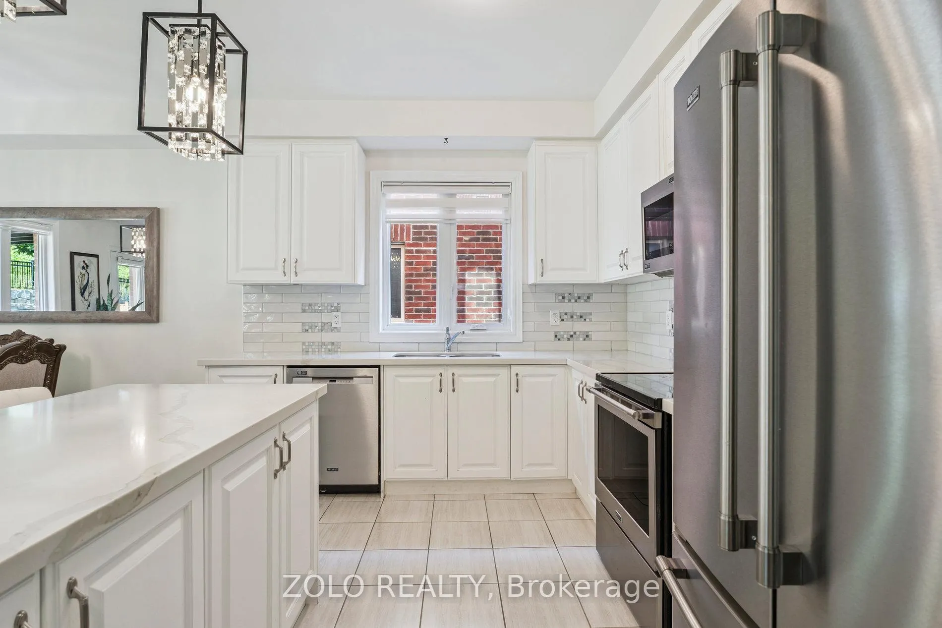 Photo 8 of 143 Kingsmere Crescent, New Tecumseth, Alliston — HOMEH
