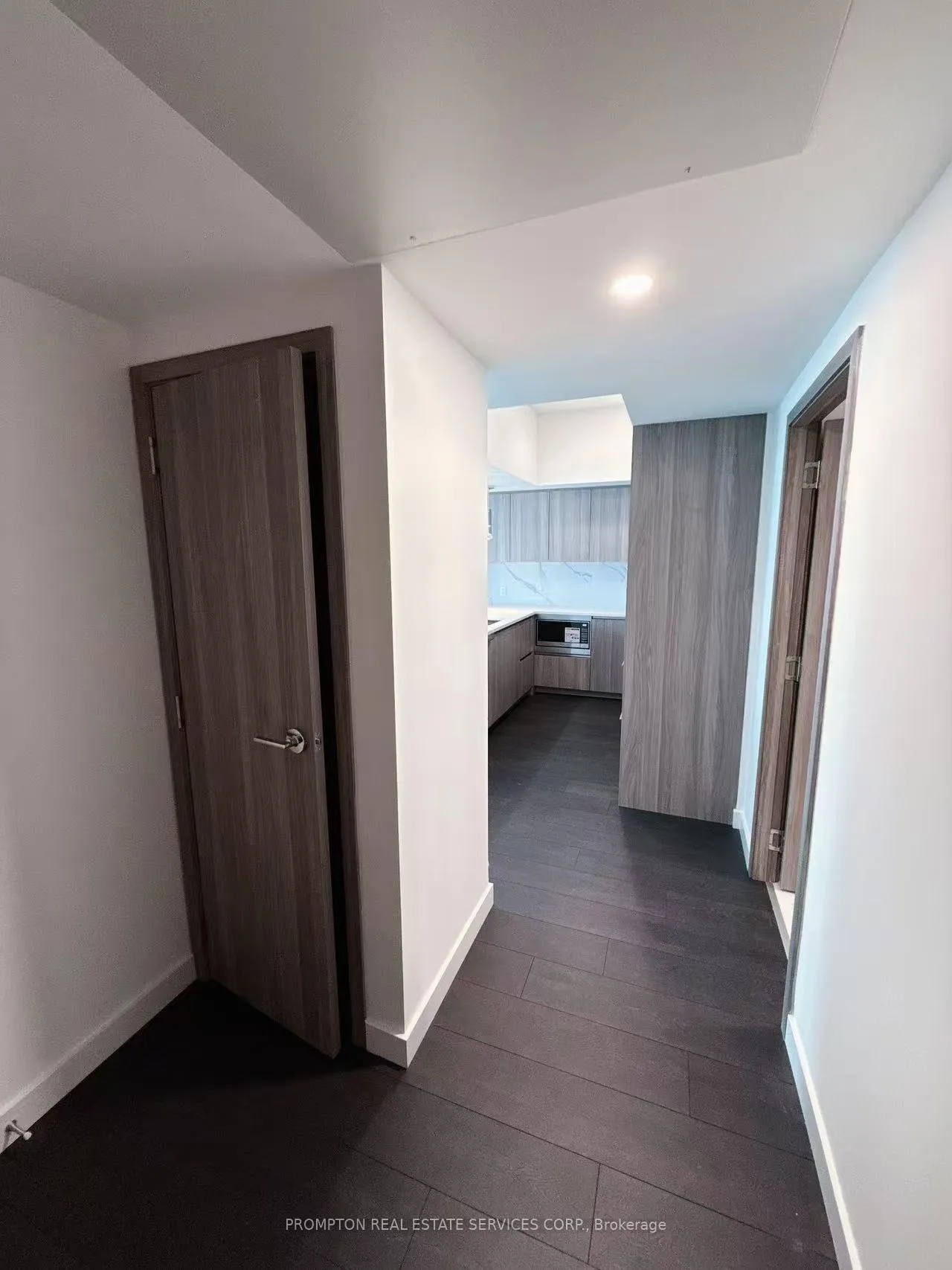 Photo 2 of Unit 1905, 1 Concord Cityplace Way, Toronto, Waterfront Communities — HOMEH