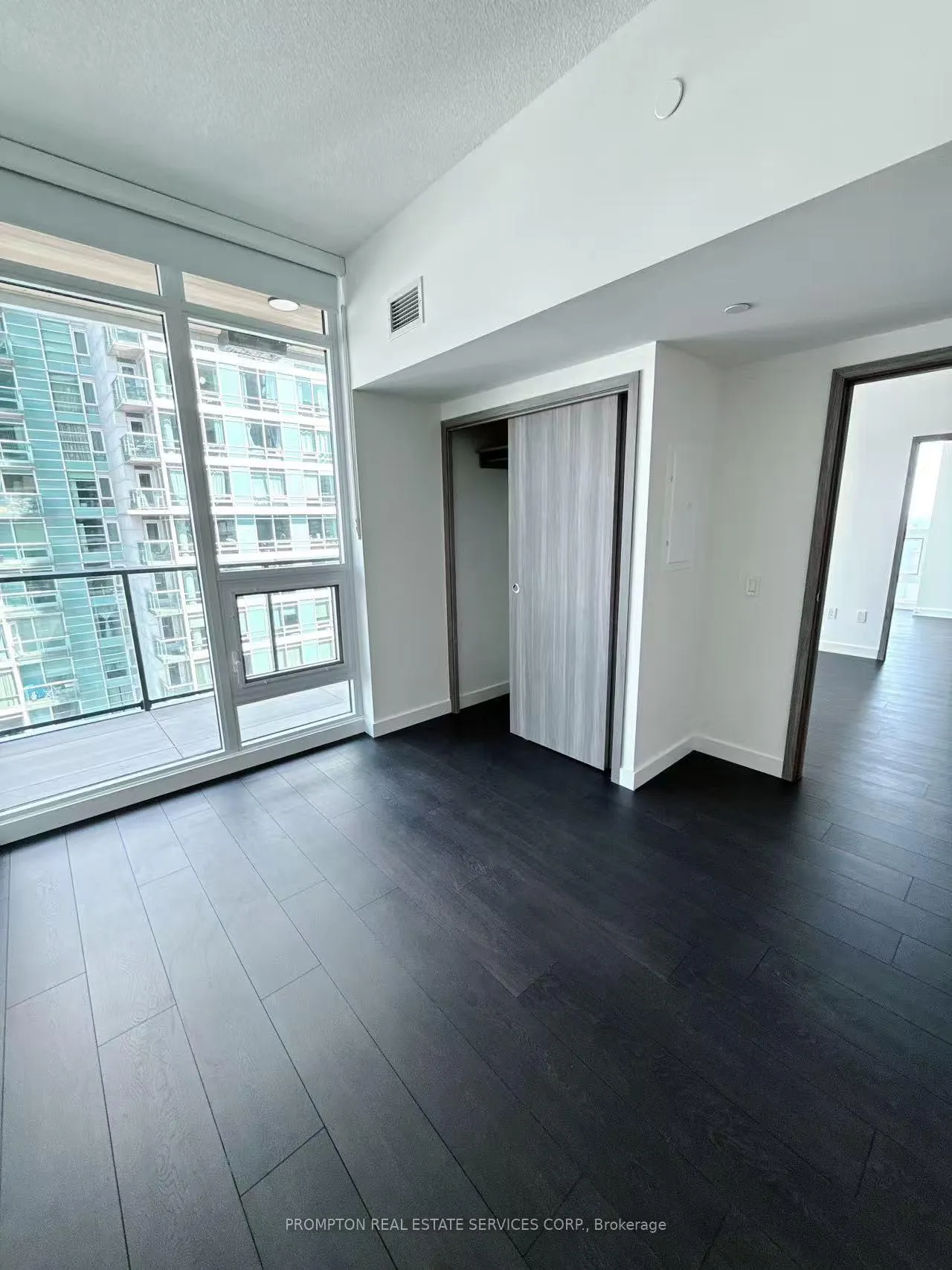 Photo 8 of Unit 1905, 1 Concord Cityplace Way, Toronto, Waterfront Communities — HOMEH