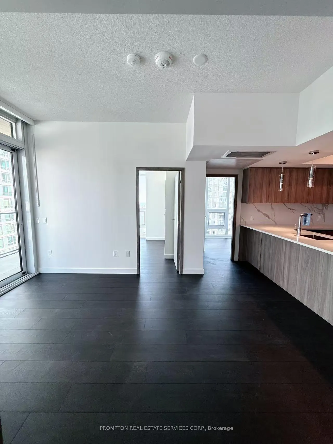 Photo 9 of Unit 1905, 1 Concord Cityplace Way, Toronto, Waterfront Communities — HOMEH