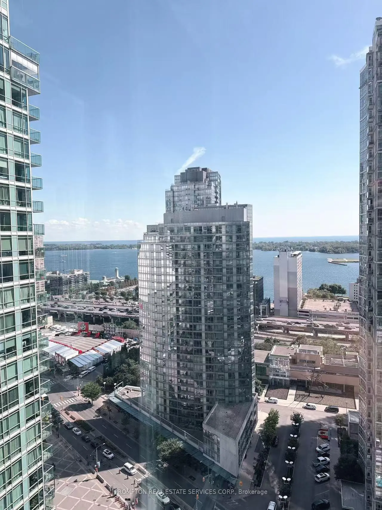 Photo 12 of Unit 1905, 1 Concord Cityplace Way, Toronto, Waterfront Communities — HOMEH