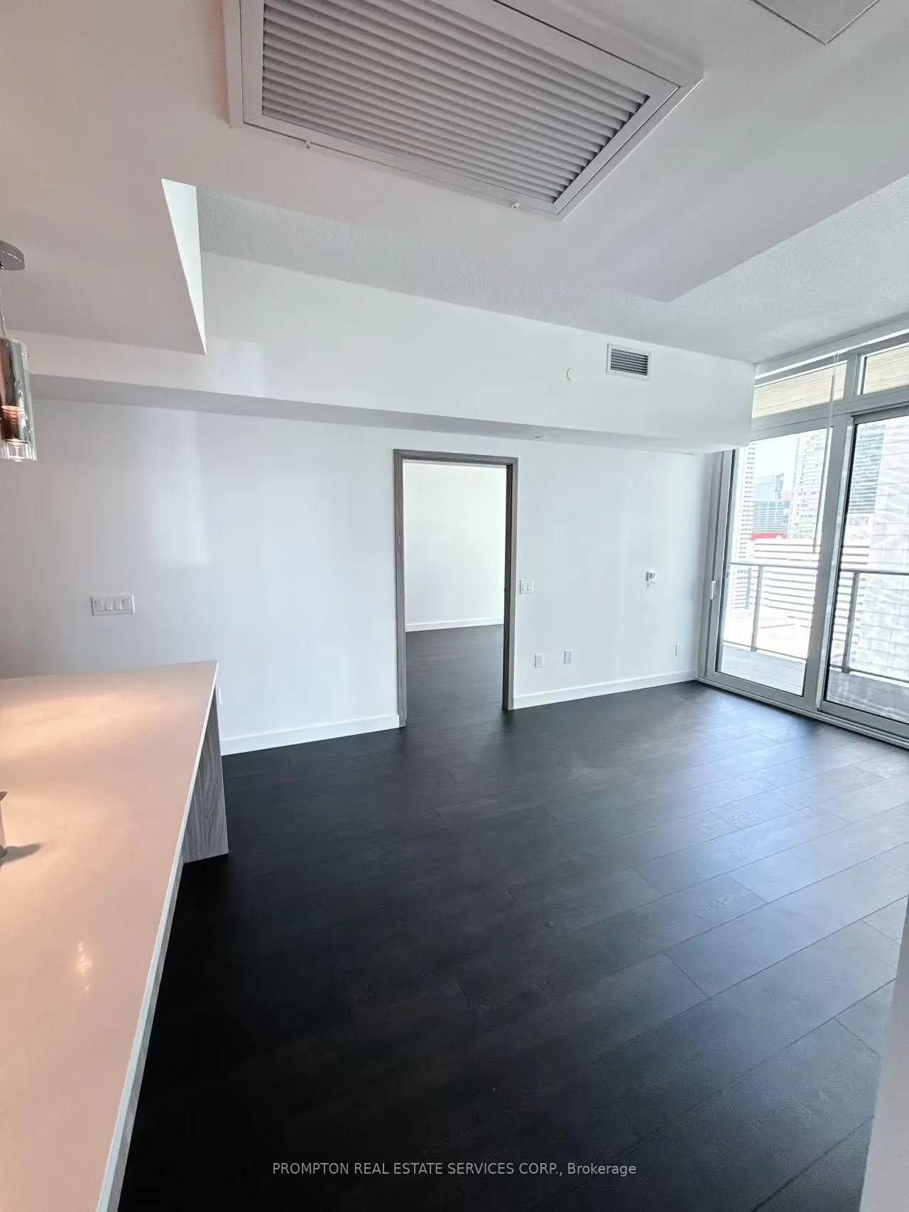 Photo 18 of Unit 1905, 1 Concord Cityplace Way, Toronto, Waterfront Communities — HOMEH